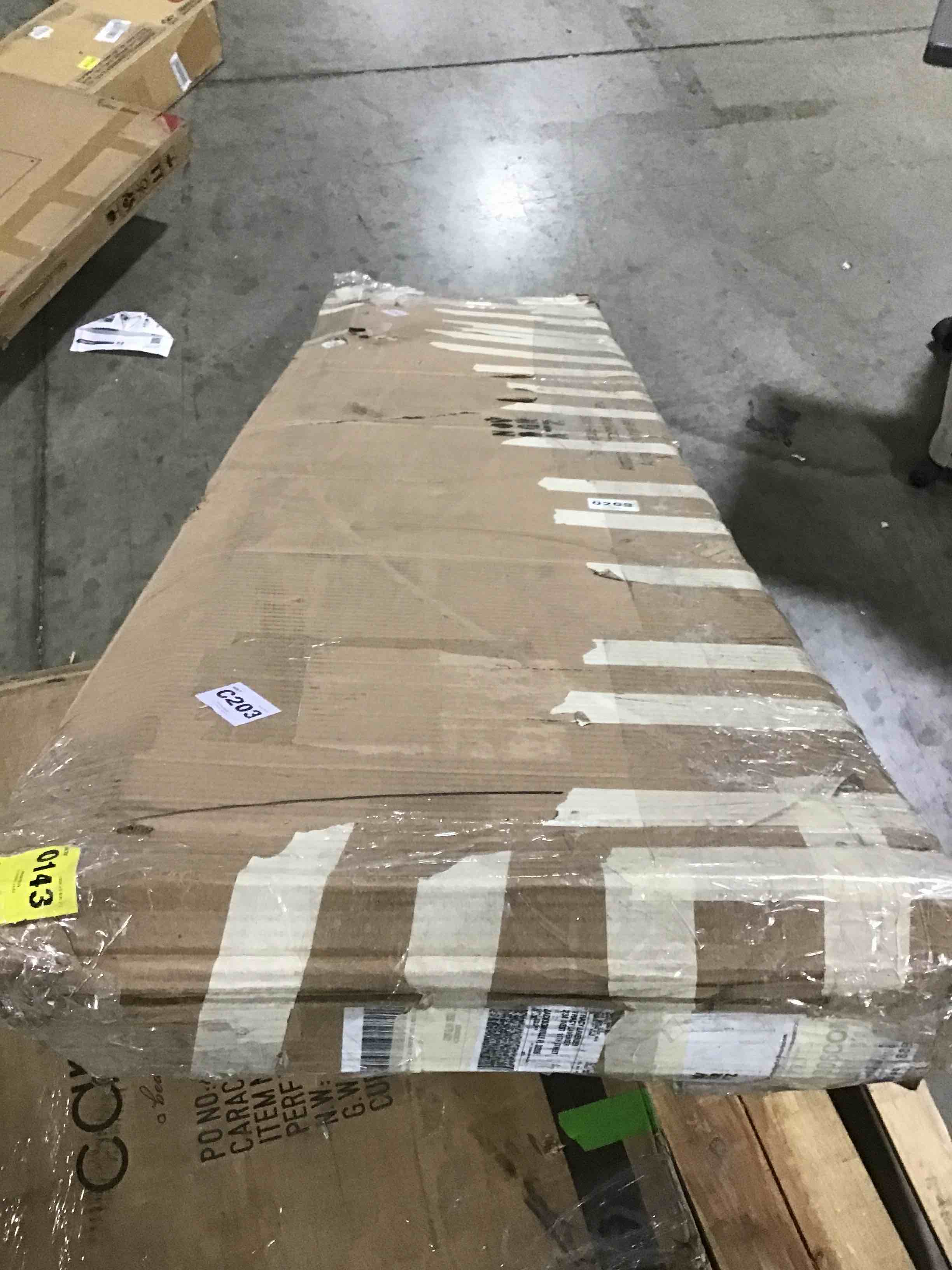 https://s3.amazonaws.com/lotting-images-prod/bidfta/RED5418433_1700156509214.jpeg