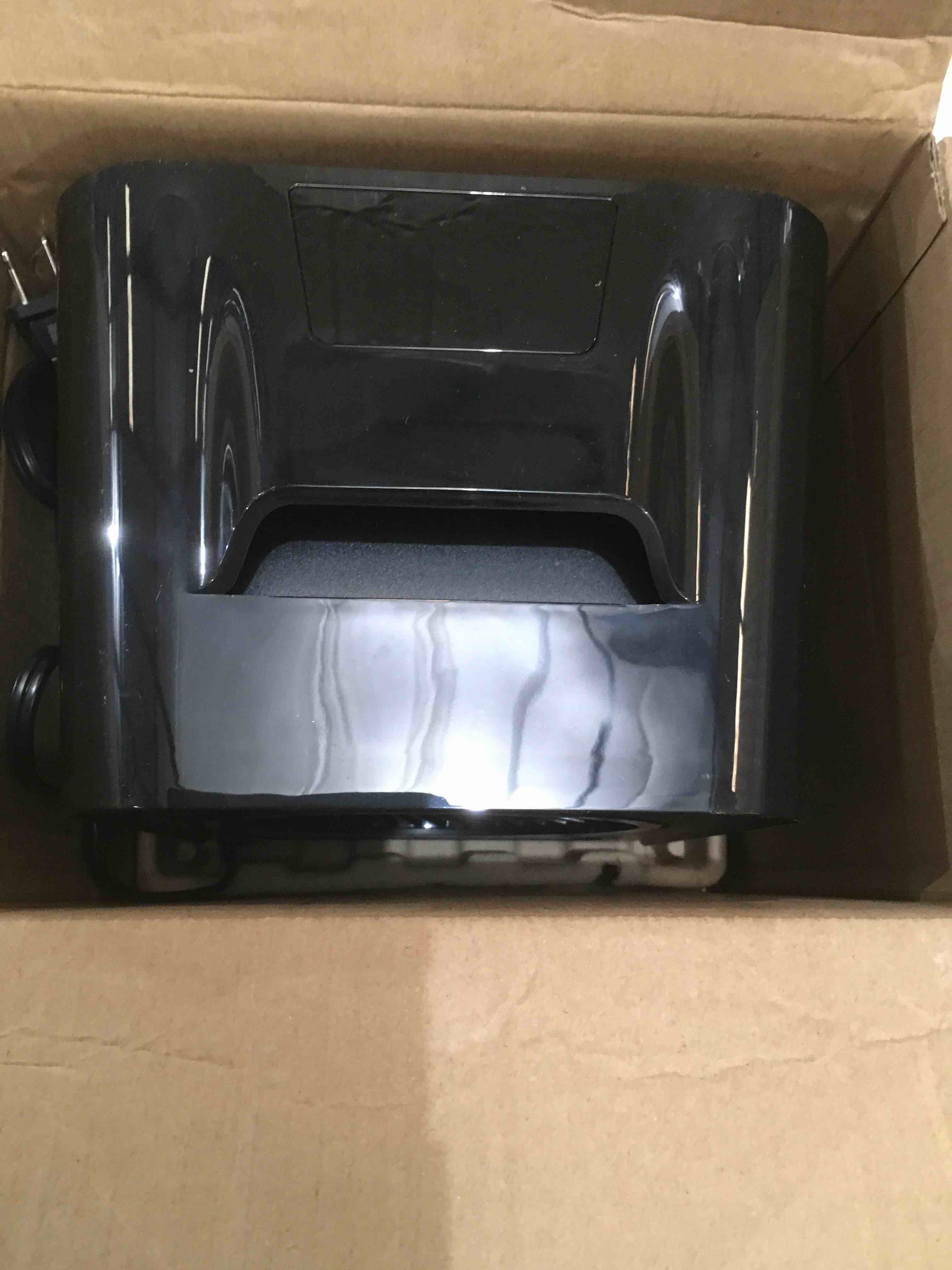 https://s3.amazonaws.com/lotting-images-prod/bidfta/RED5420271_1703174345156.jpeg