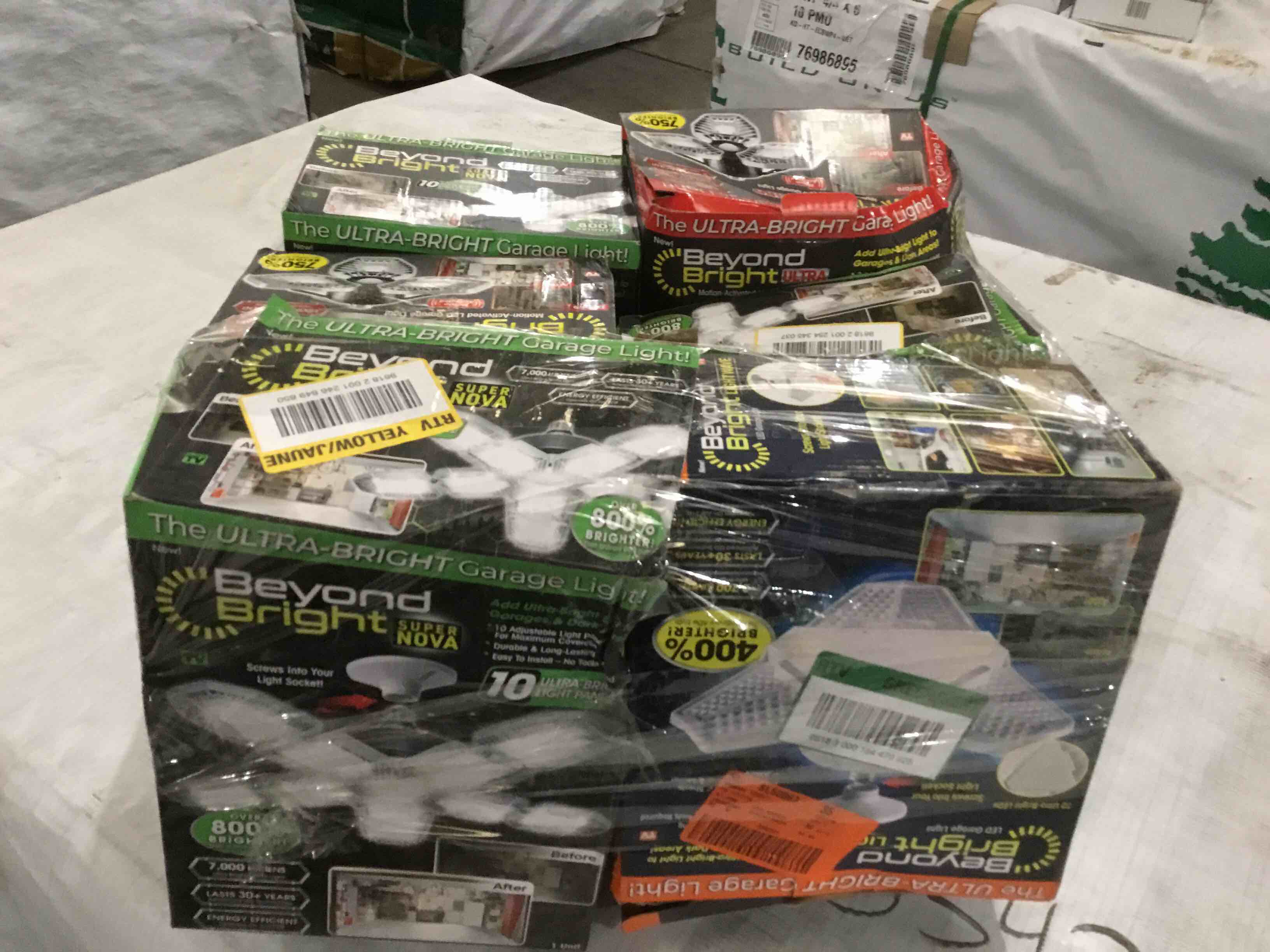 https://s3.amazonaws.com/lotting-images-prod/bidfta/RED5420302_1703189217429.jpeg