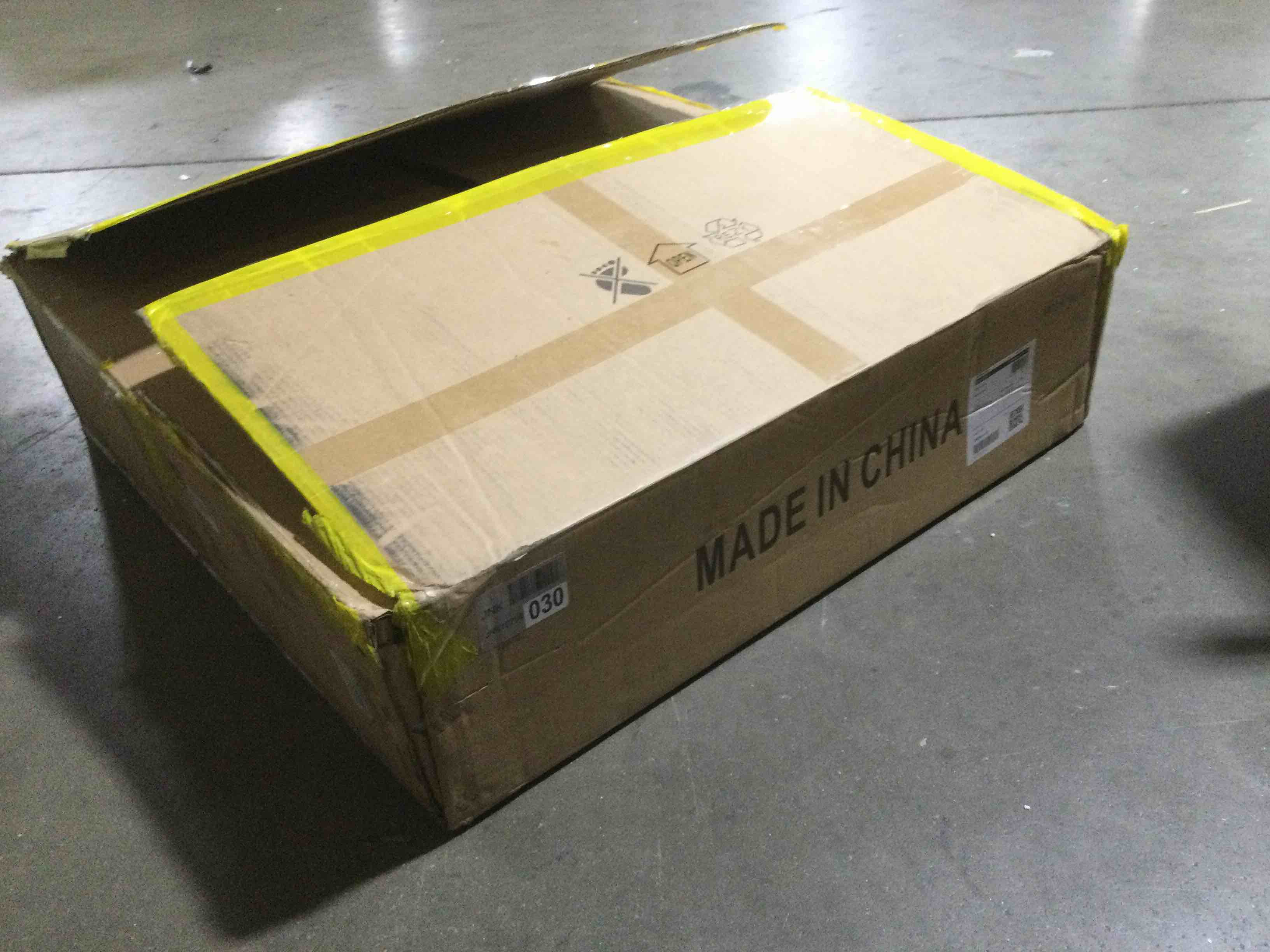 https://s3.amazonaws.com/lotting-images-prod/bidfta/RED5421501_1696693599521.jpeg