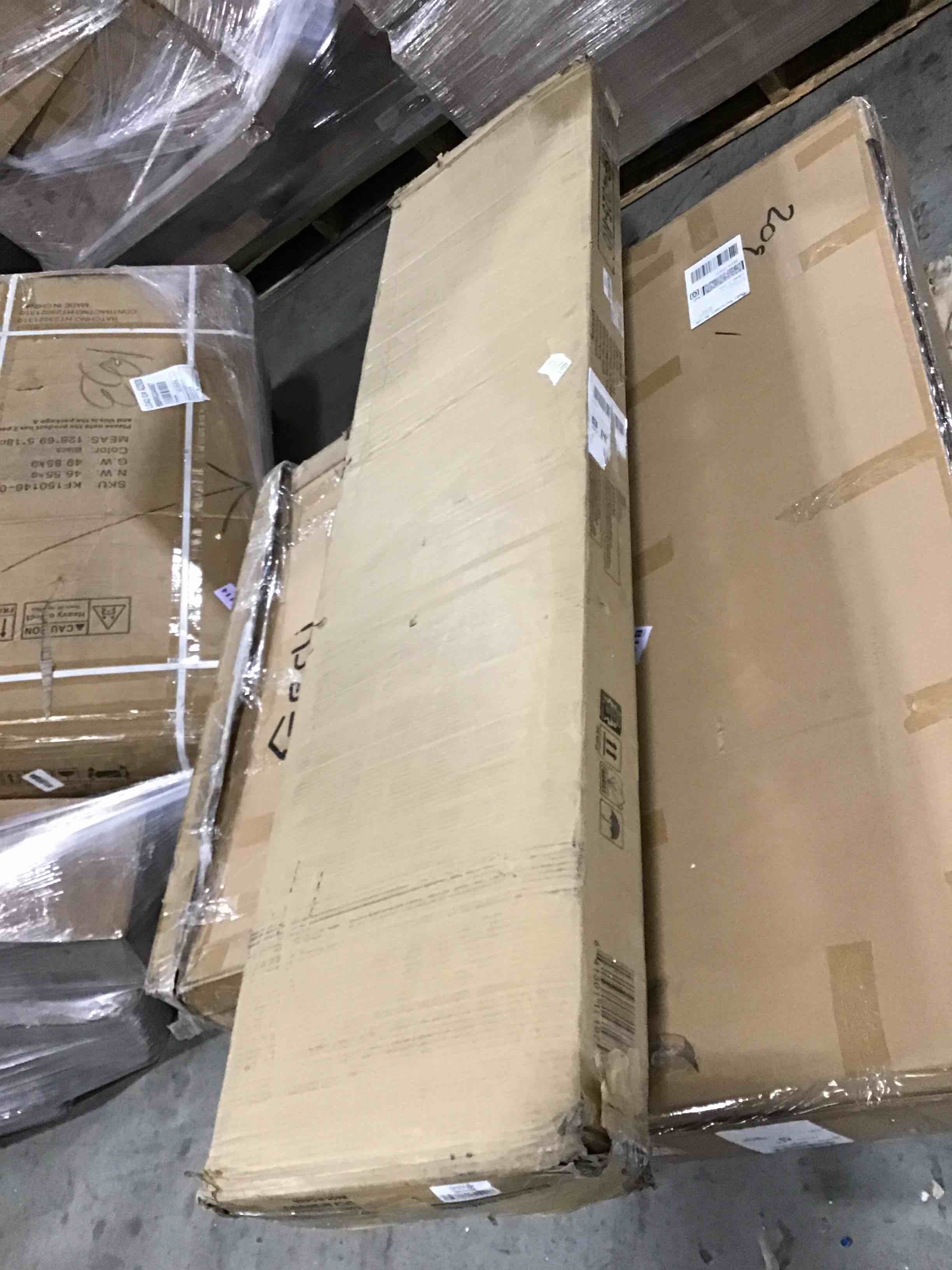 https://s3.amazonaws.com/lotting-images-prod/bidfta/RED5421670_1697124221651.jpeg