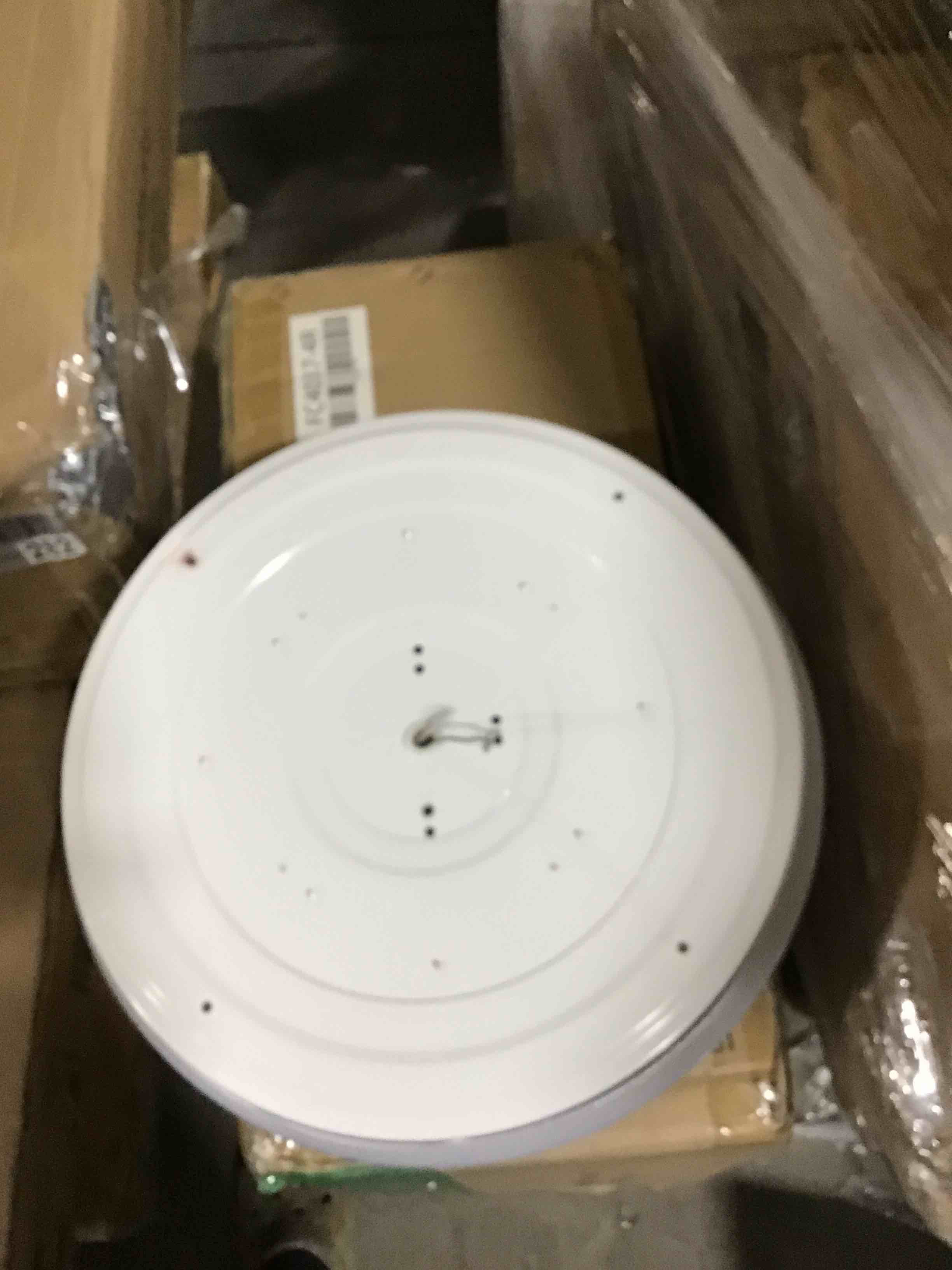 https://s3.amazonaws.com/lotting-images-prod/bidfta/RED5421883_1697570155920.jpeg