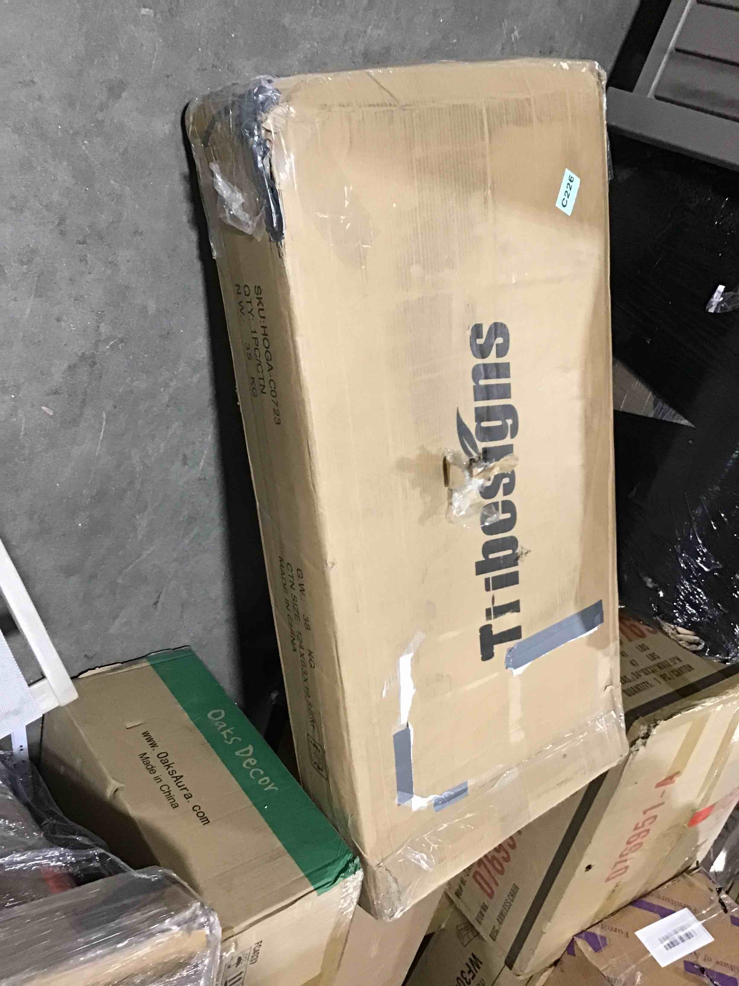 https://s3.amazonaws.com/lotting-images-prod/bidfta/RED5421885_1697570653596.jpeg