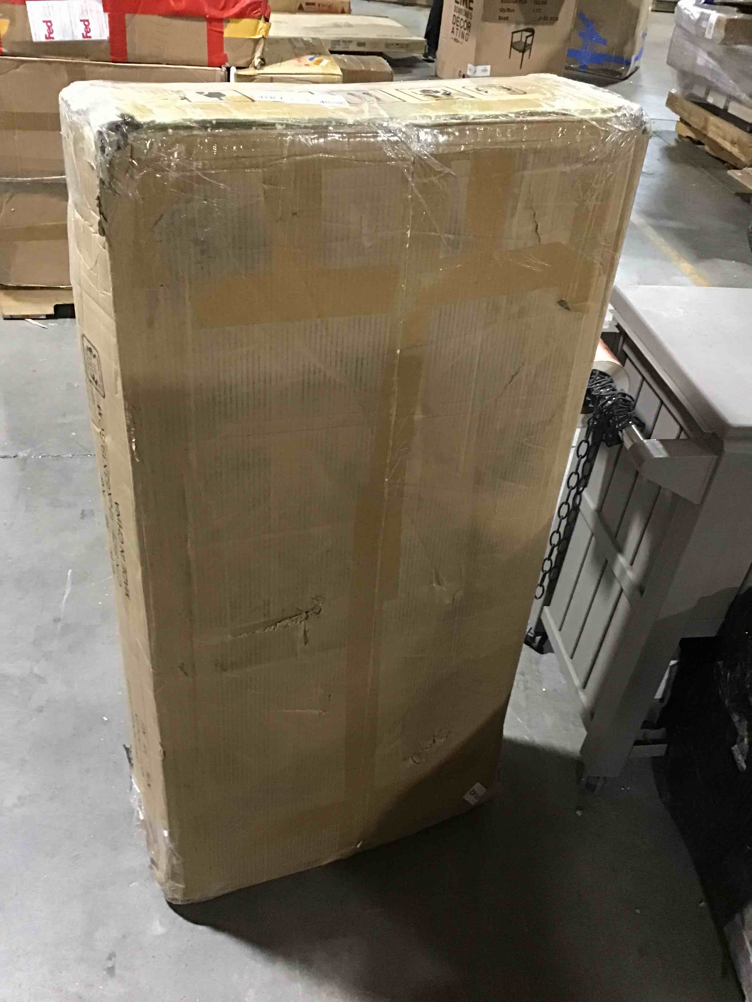 https://s3.amazonaws.com/lotting-images-prod/bidfta/RED5421885_1697570676691.jpeg