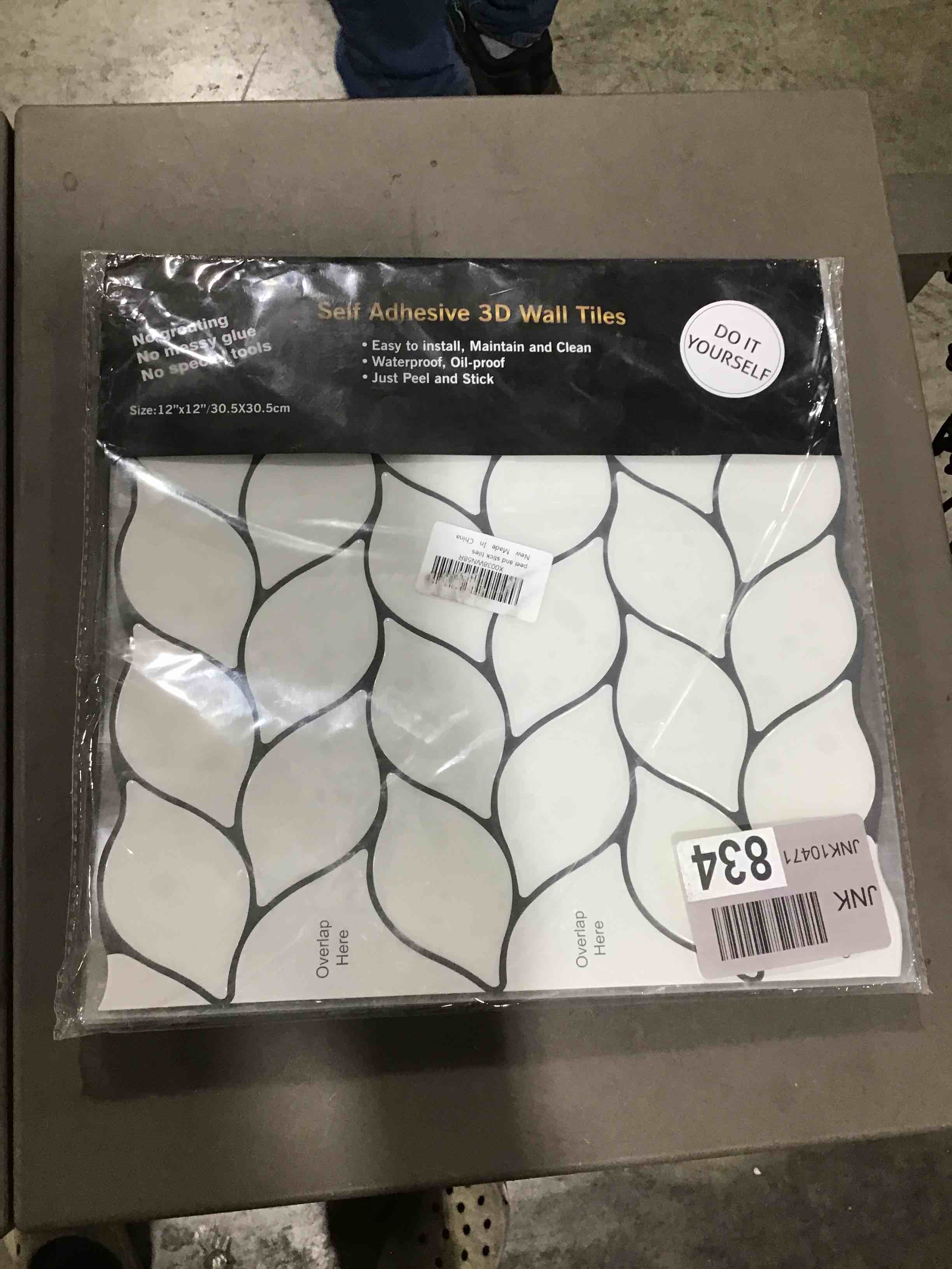 (set of 10) 12”x 12” White leaf design self adhesive 3D wall peel n stick tiles