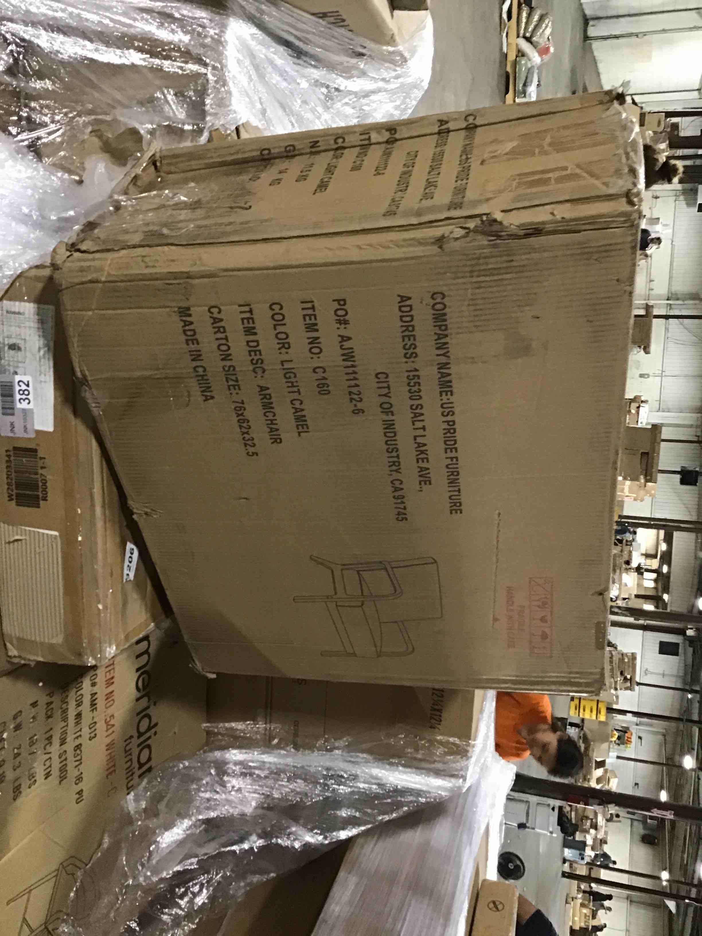https://s3.amazonaws.com/lotting-images-prod/bidfta/RED5422489_1698346920755.jpeg