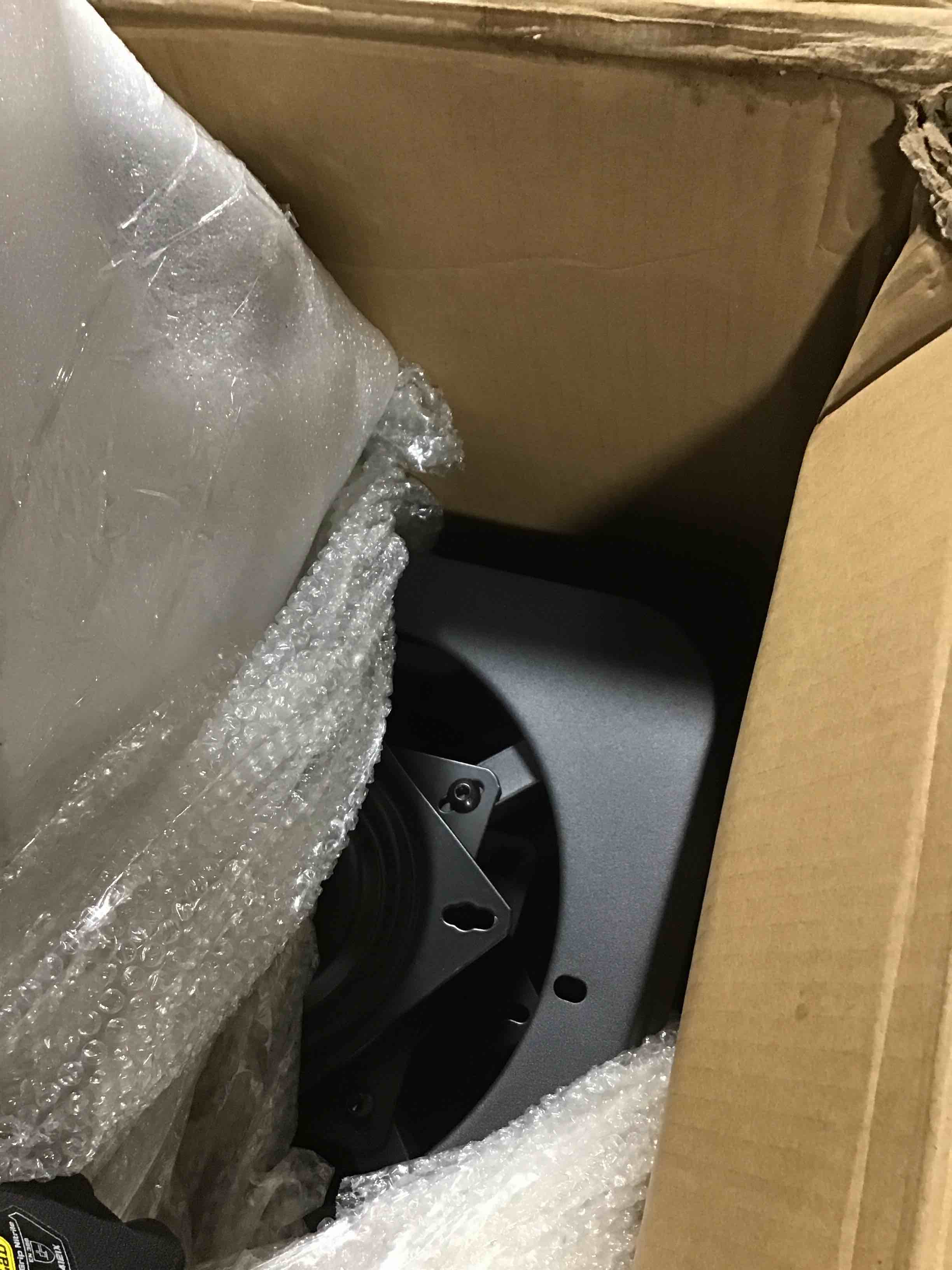 https://s3.amazonaws.com/lotting-images-prod/bidfta/RED5424277_1704905708154.jpeg