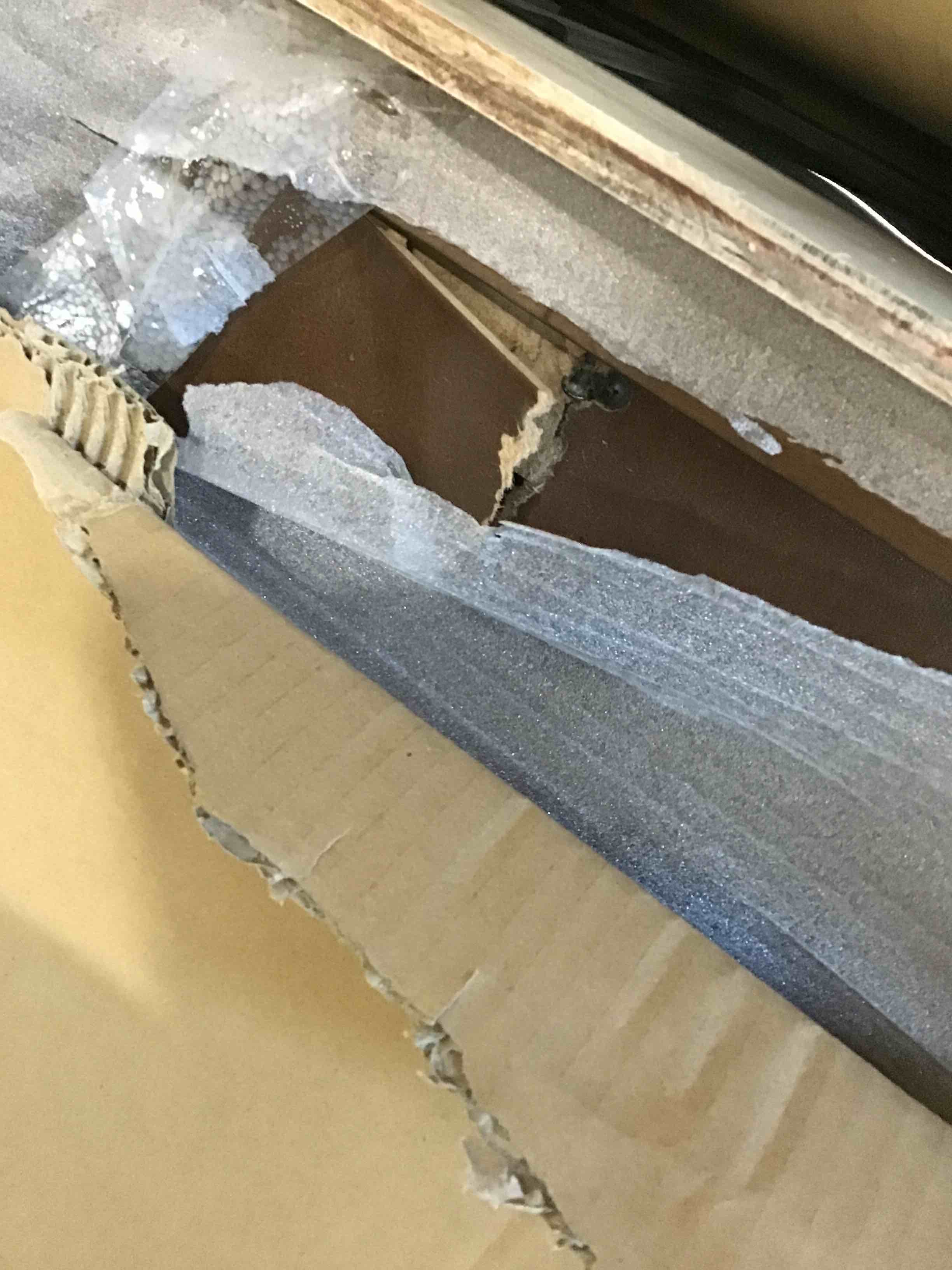 https://s3.amazonaws.com/lotting-images-prod/bidfta/RED5424497_1696424413946.jpeg