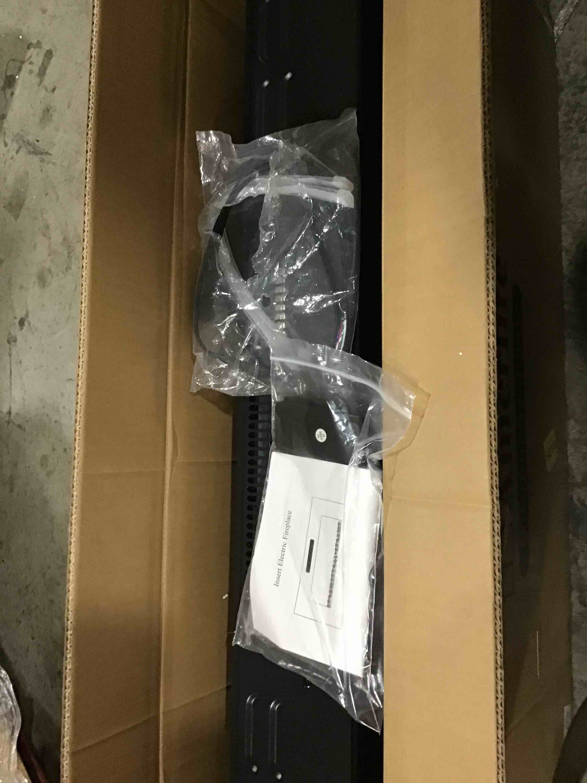 https://s3.amazonaws.com/lotting-images-prod/bidfta/RED5424601_1696597430947.jpeg