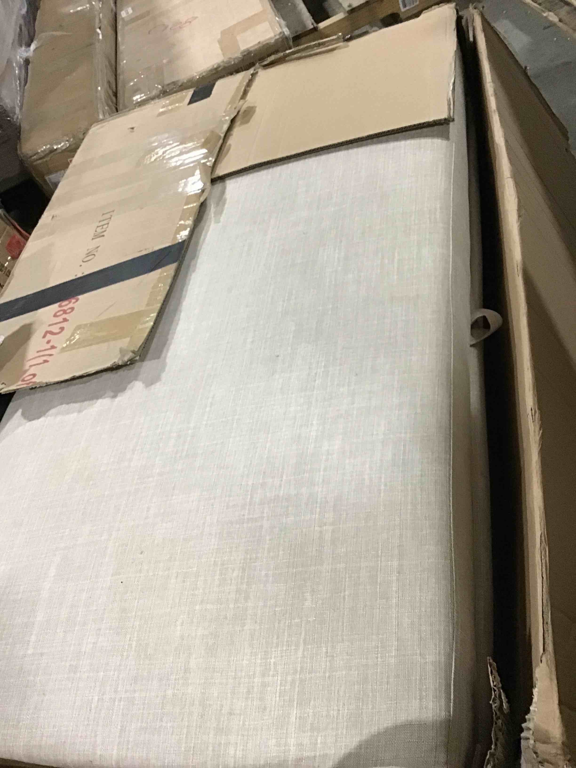 https://s3.amazonaws.com/lotting-images-prod/bidfta/RED5424602_1696598243710.jpeg