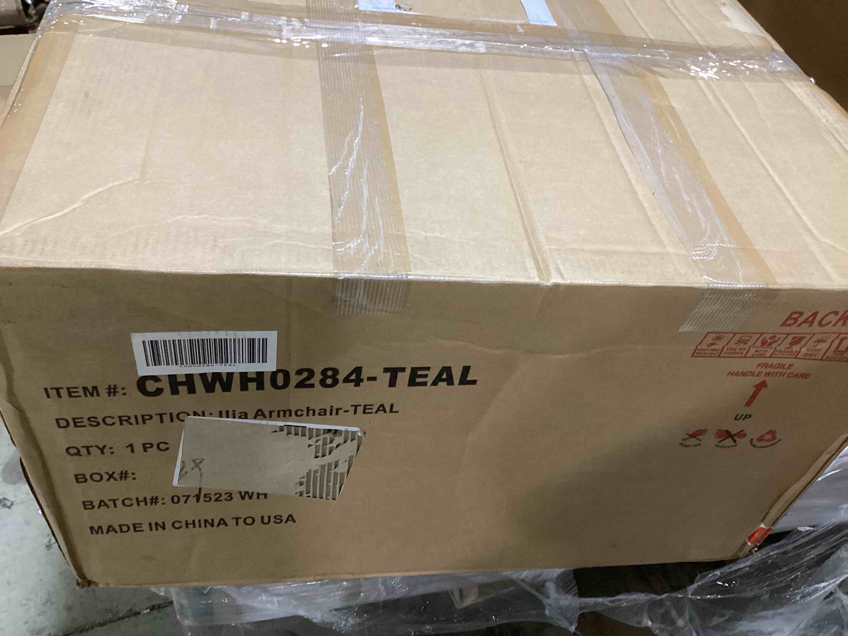 https://s3.amazonaws.com/lotting-images-prod/bidfta/RED5426153_1698166451776.jpeg