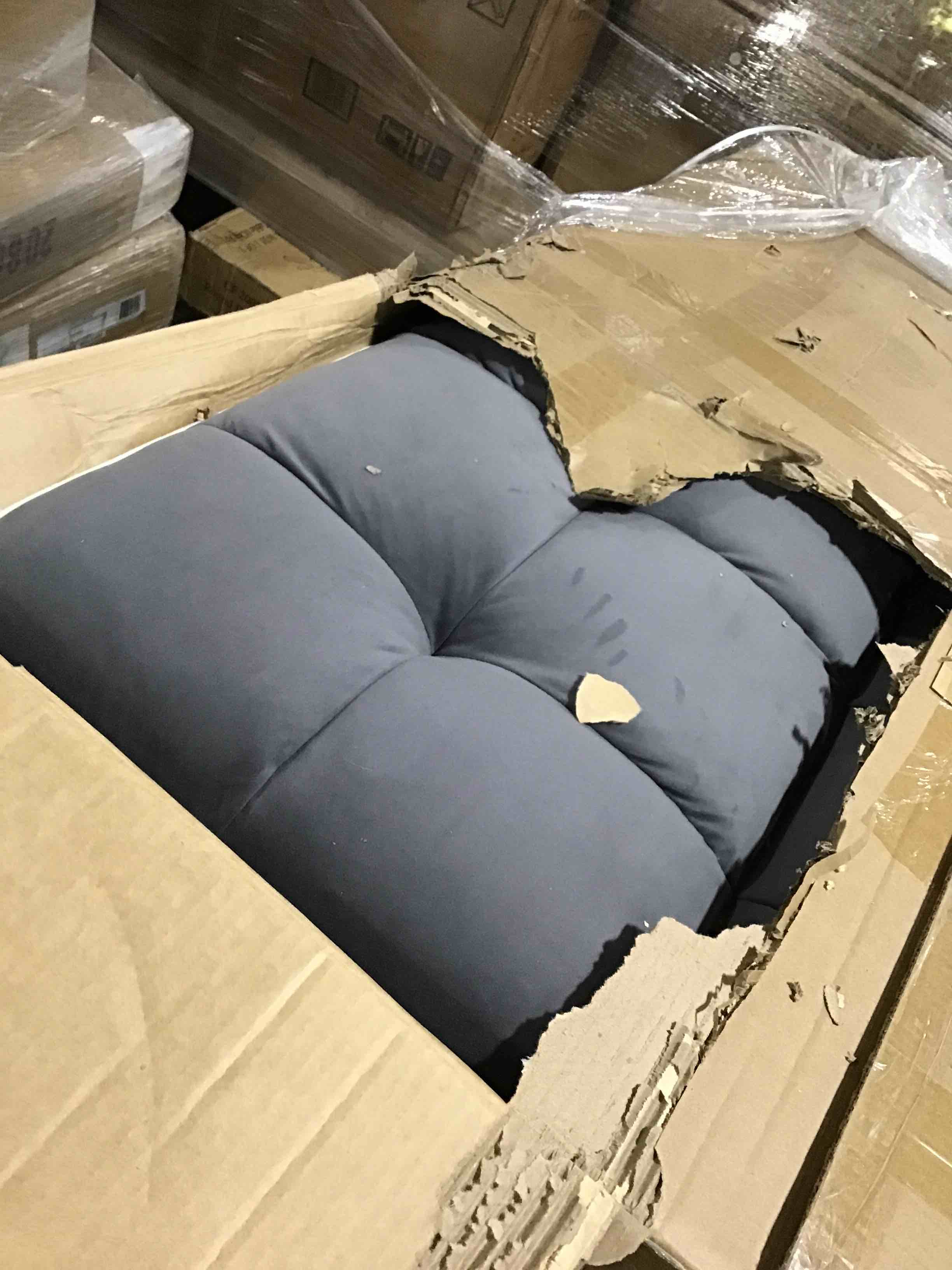 https://s3.amazonaws.com/lotting-images-prod/bidfta/RED5426197_1698166819851.jpeg