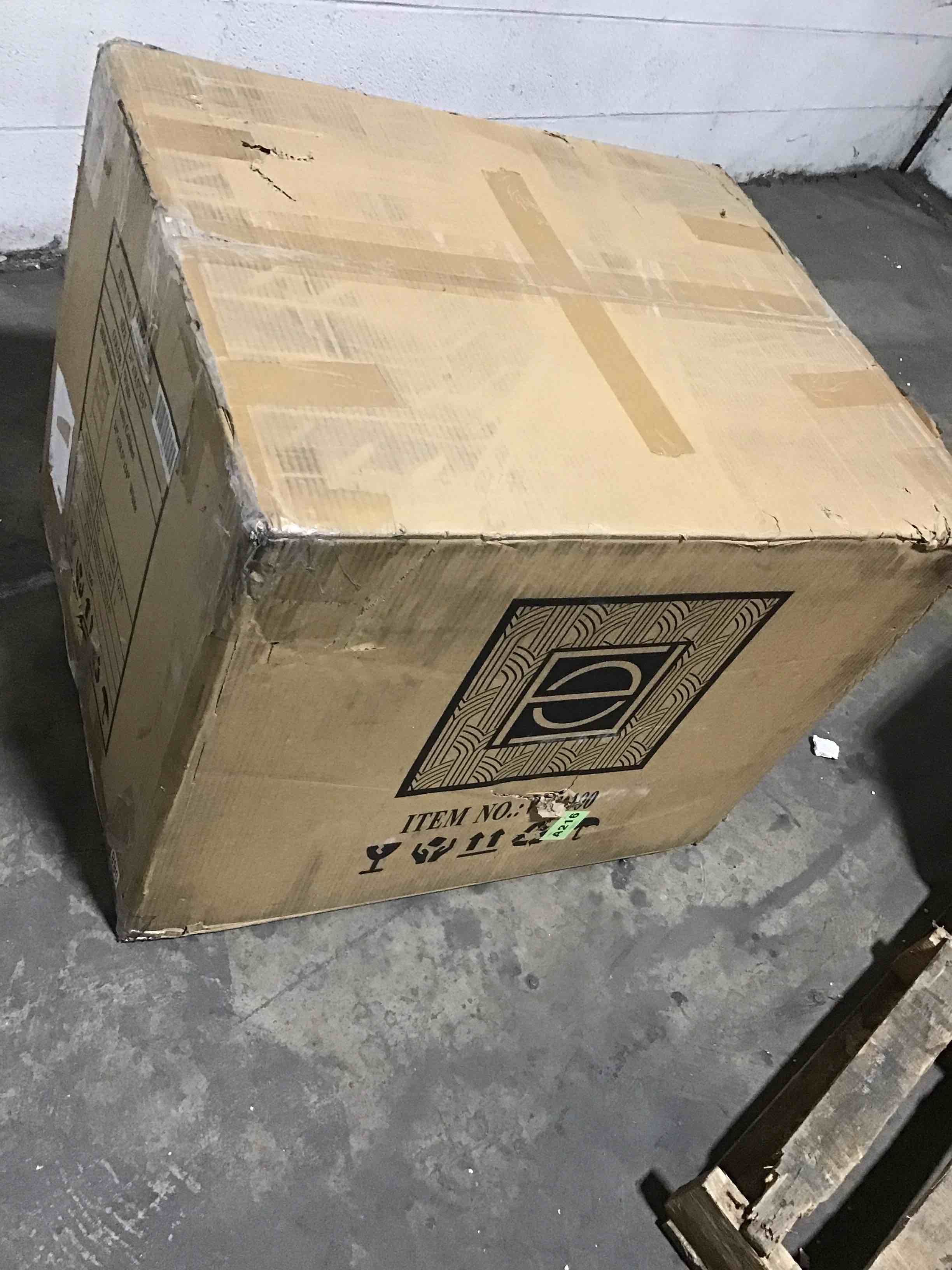 https://s3.amazonaws.com/lotting-images-prod/bidfta/RED5427940_1697730622195.jpeg