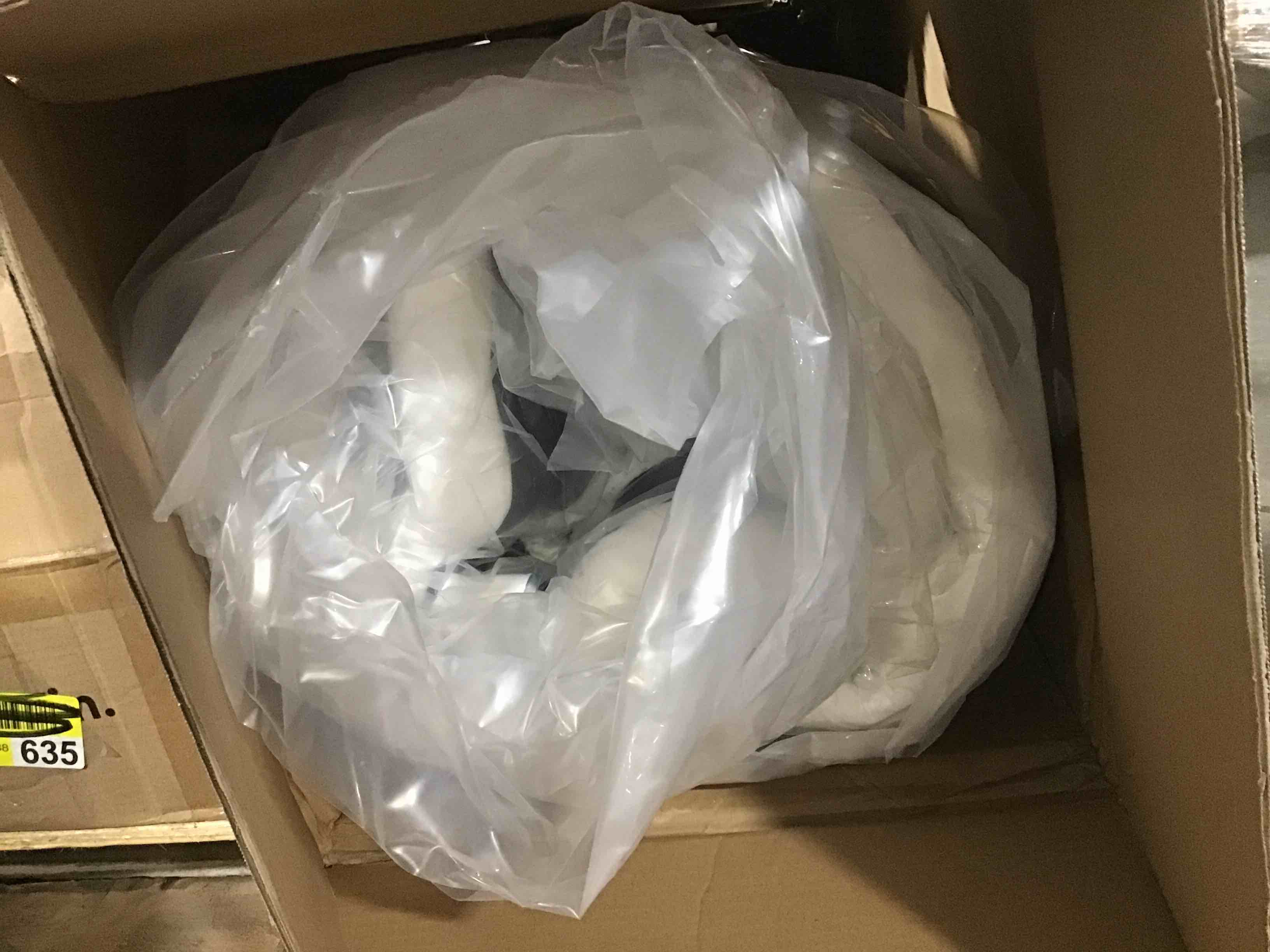 https://s3.amazonaws.com/lotting-images-prod/bidfta/RED5429092_1697564997097.jpeg