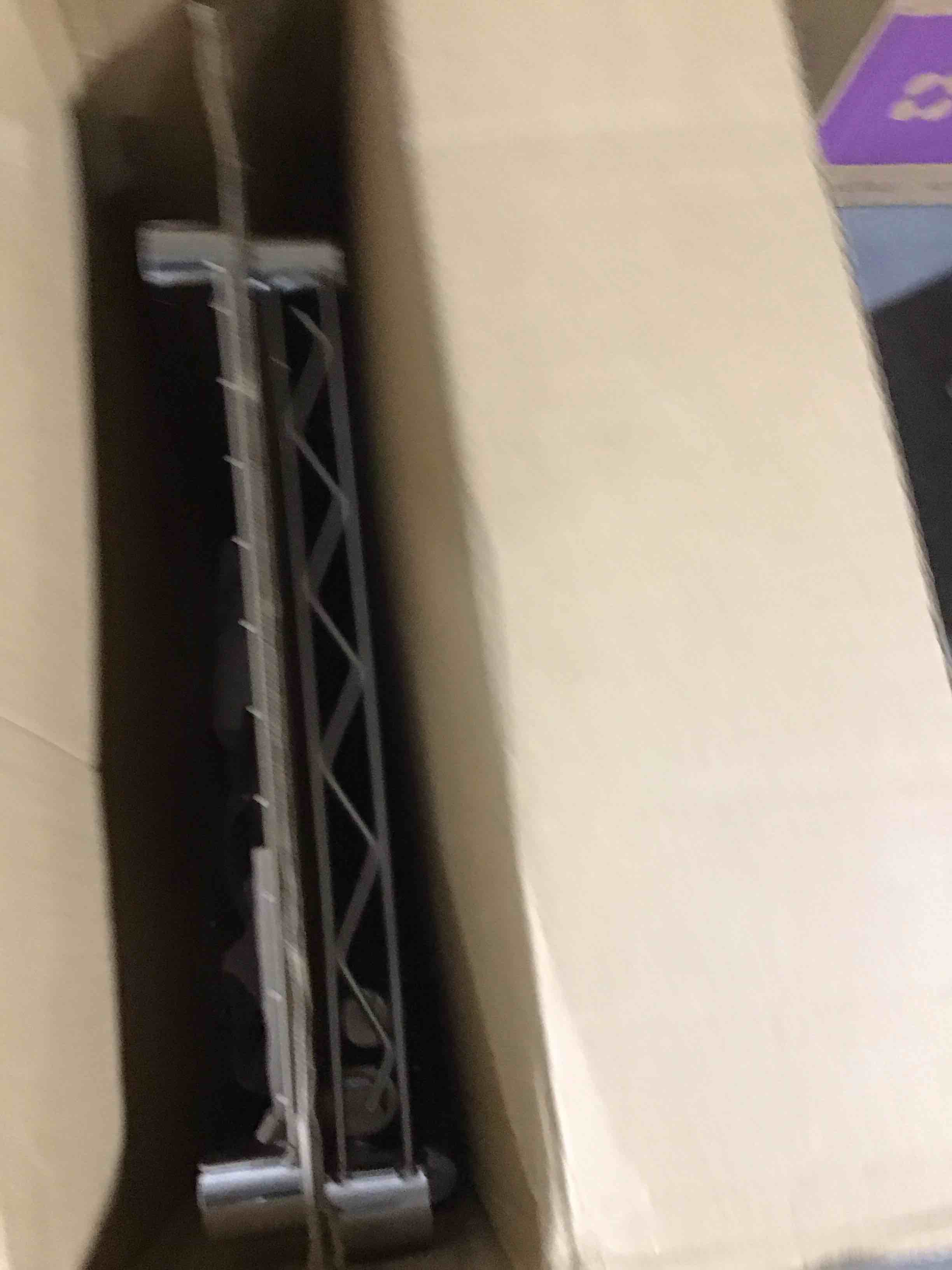 https://s3.amazonaws.com/lotting-images-prod/bidfta/RED5429777_1698071646842.jpeg