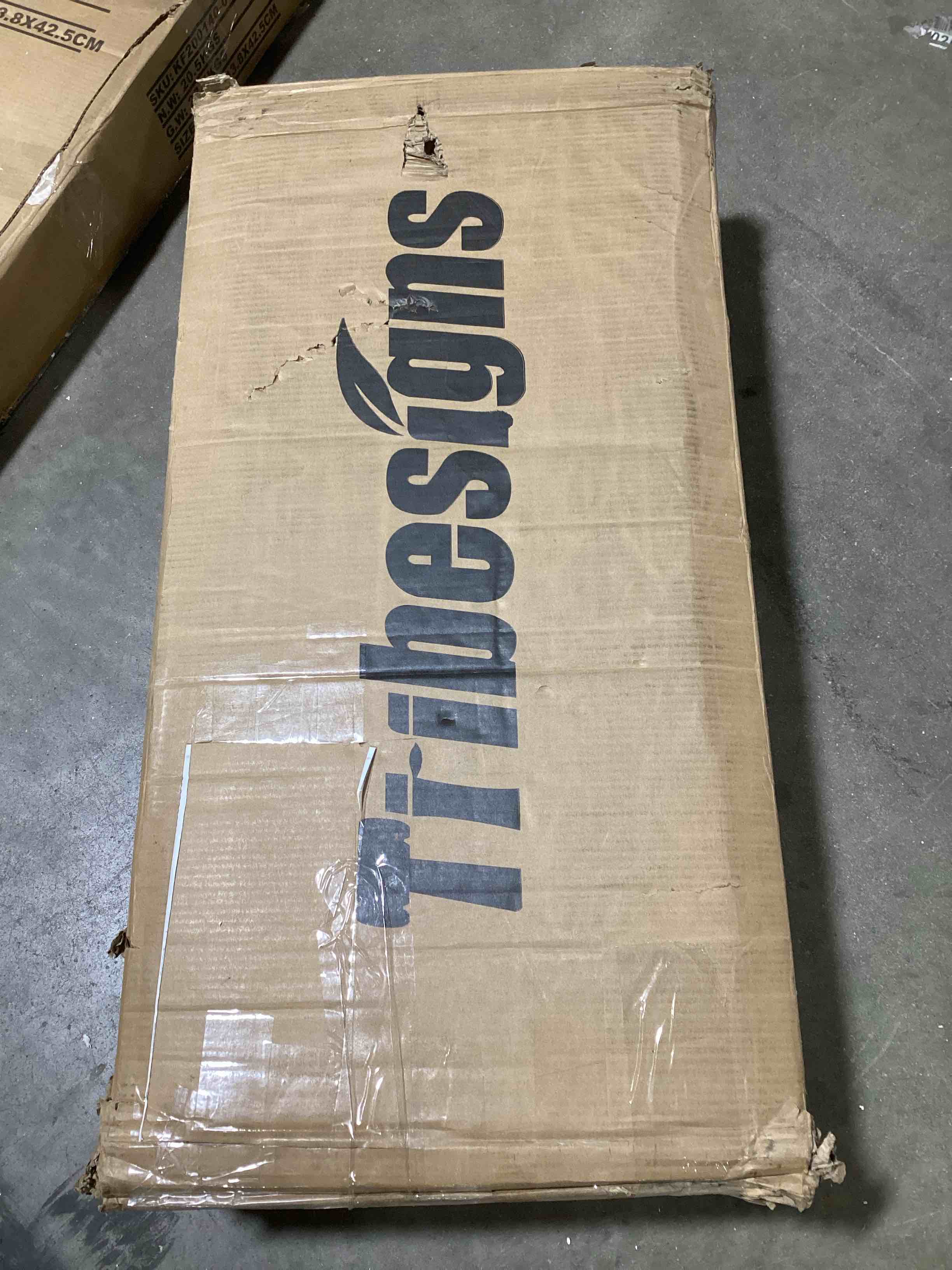 https://s3.amazonaws.com/lotting-images-prod/bidfta/RED5431239_1699018249155.jpeg