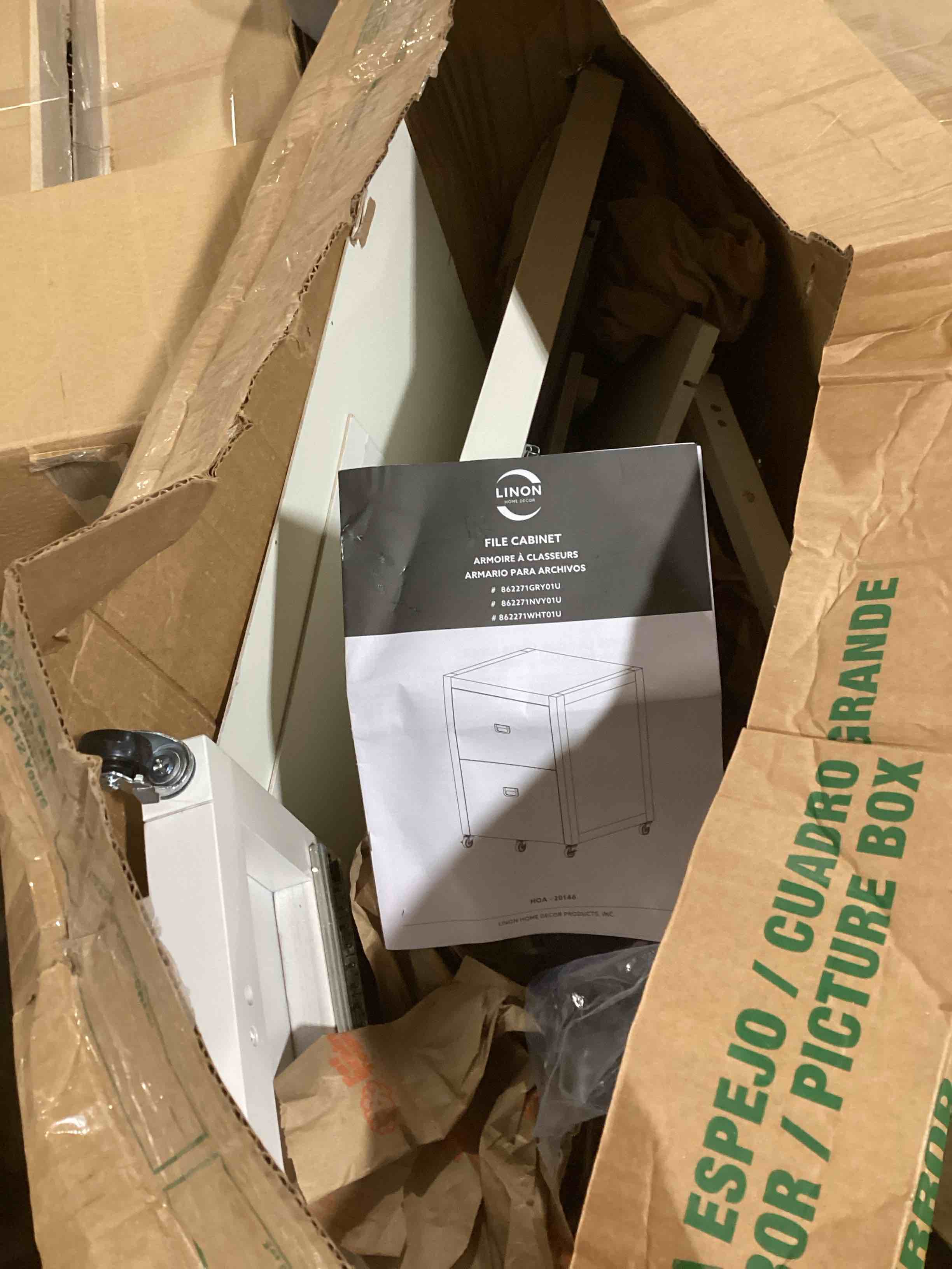 https://s3.amazonaws.com/lotting-images-prod/bidfta/RED5431717_1700835818044.jpeg