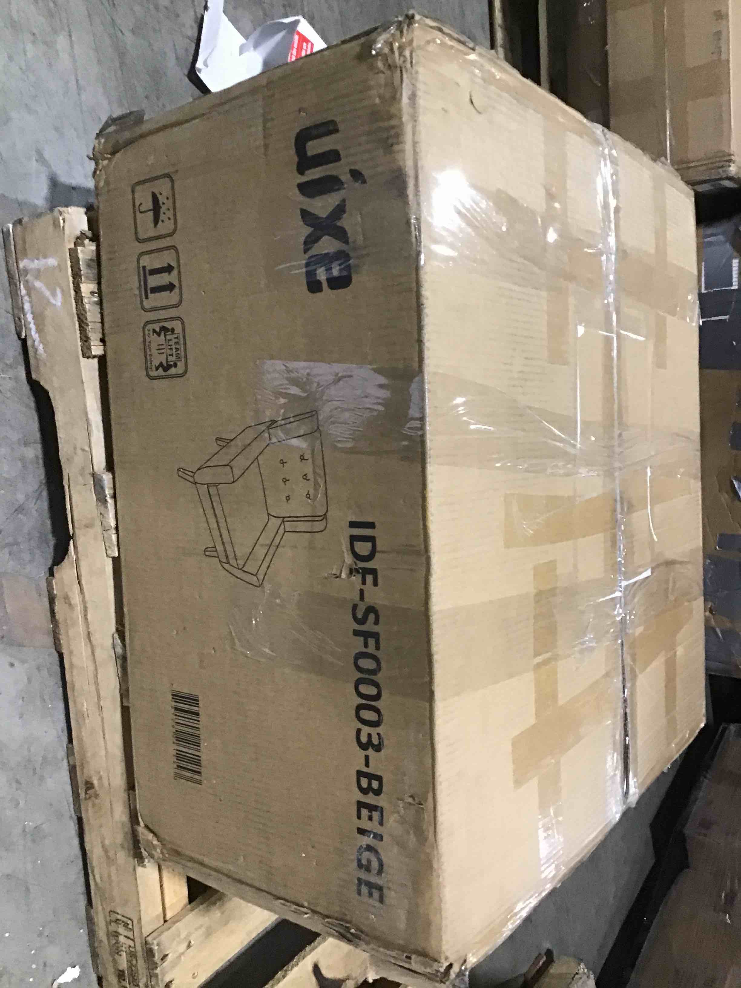 https://s3.amazonaws.com/lotting-images-prod/bidfta/RED5431755_1701091031043.jpeg