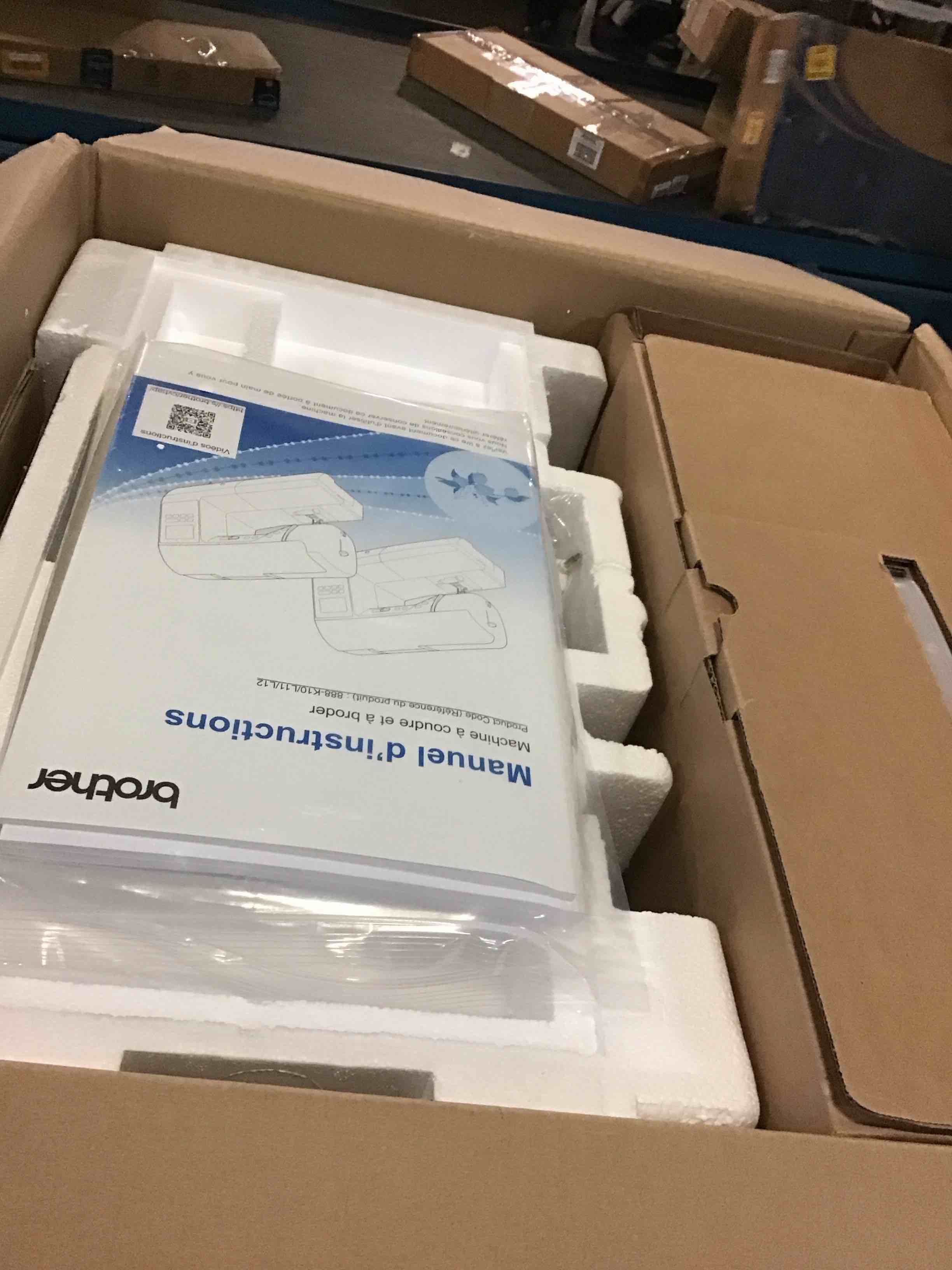 https://s3.amazonaws.com/lotting-images-prod/bidfta/RED5431987_1700601154780.jpeg