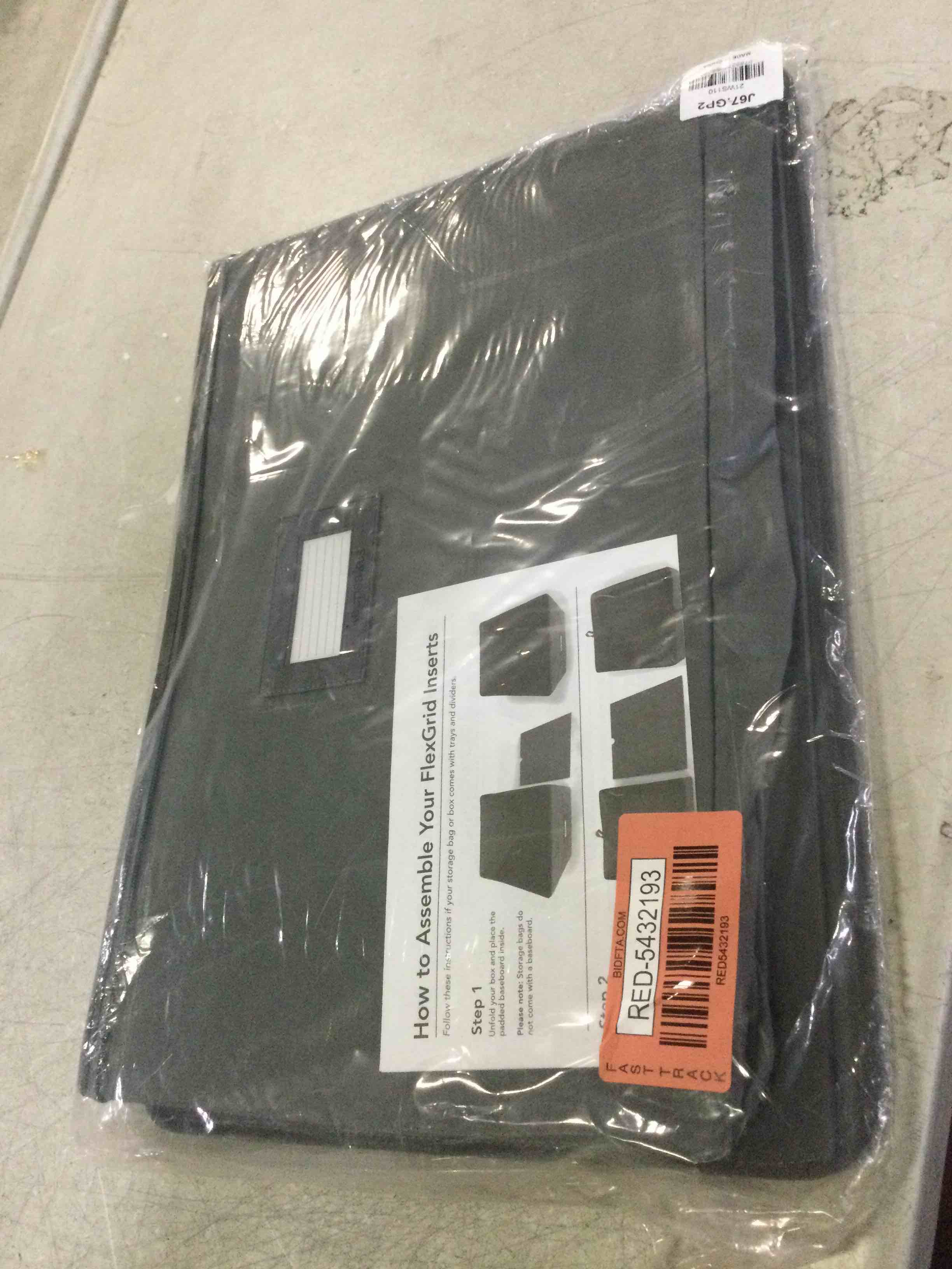 https://s3.amazonaws.com/lotting-images-prod/bidfta/RED5432199_1700681281555.jpeg