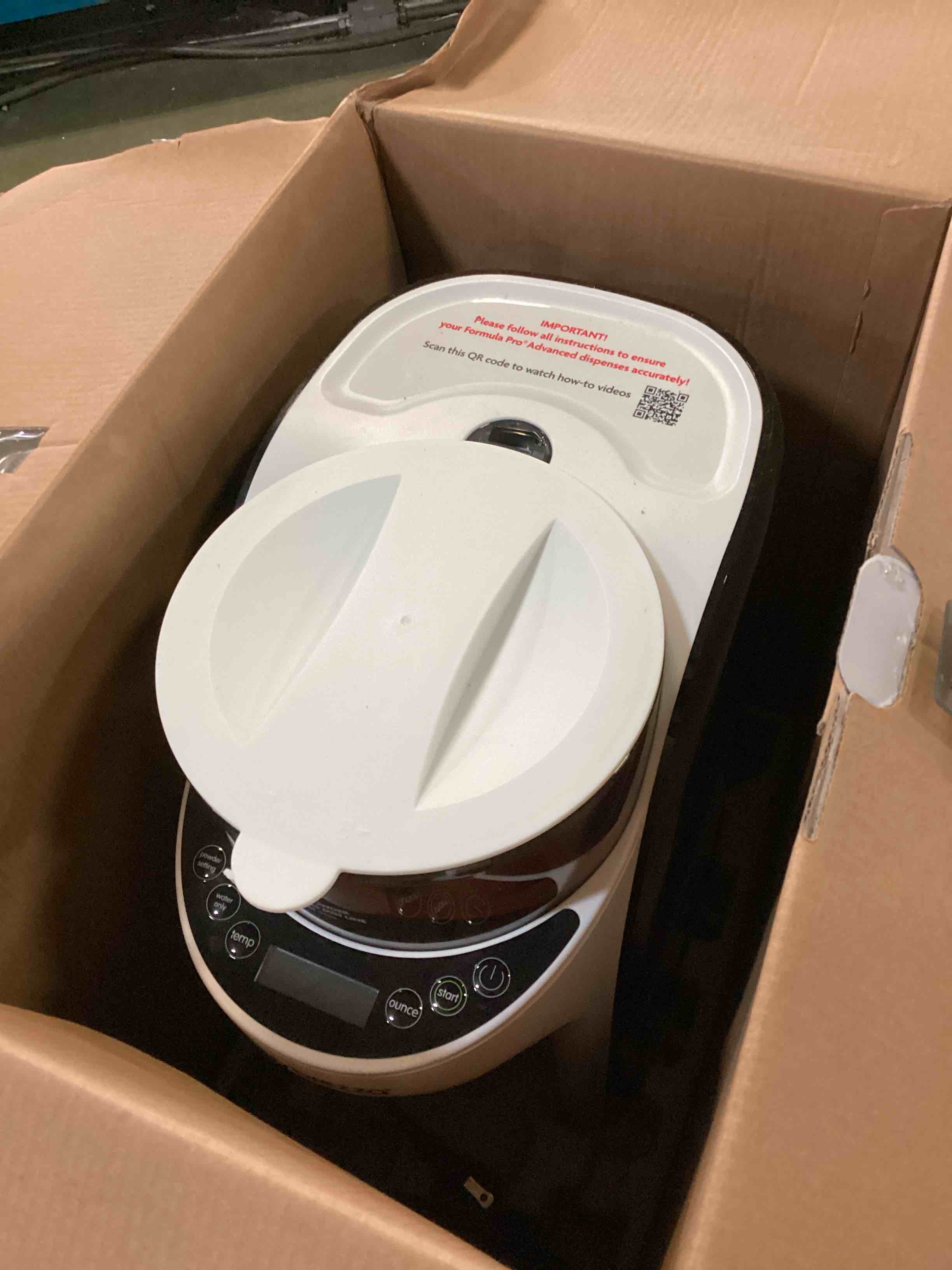 https://s3.amazonaws.com/lotting-images-prod/bidfta/RED5432458_1701109164088.jpeg