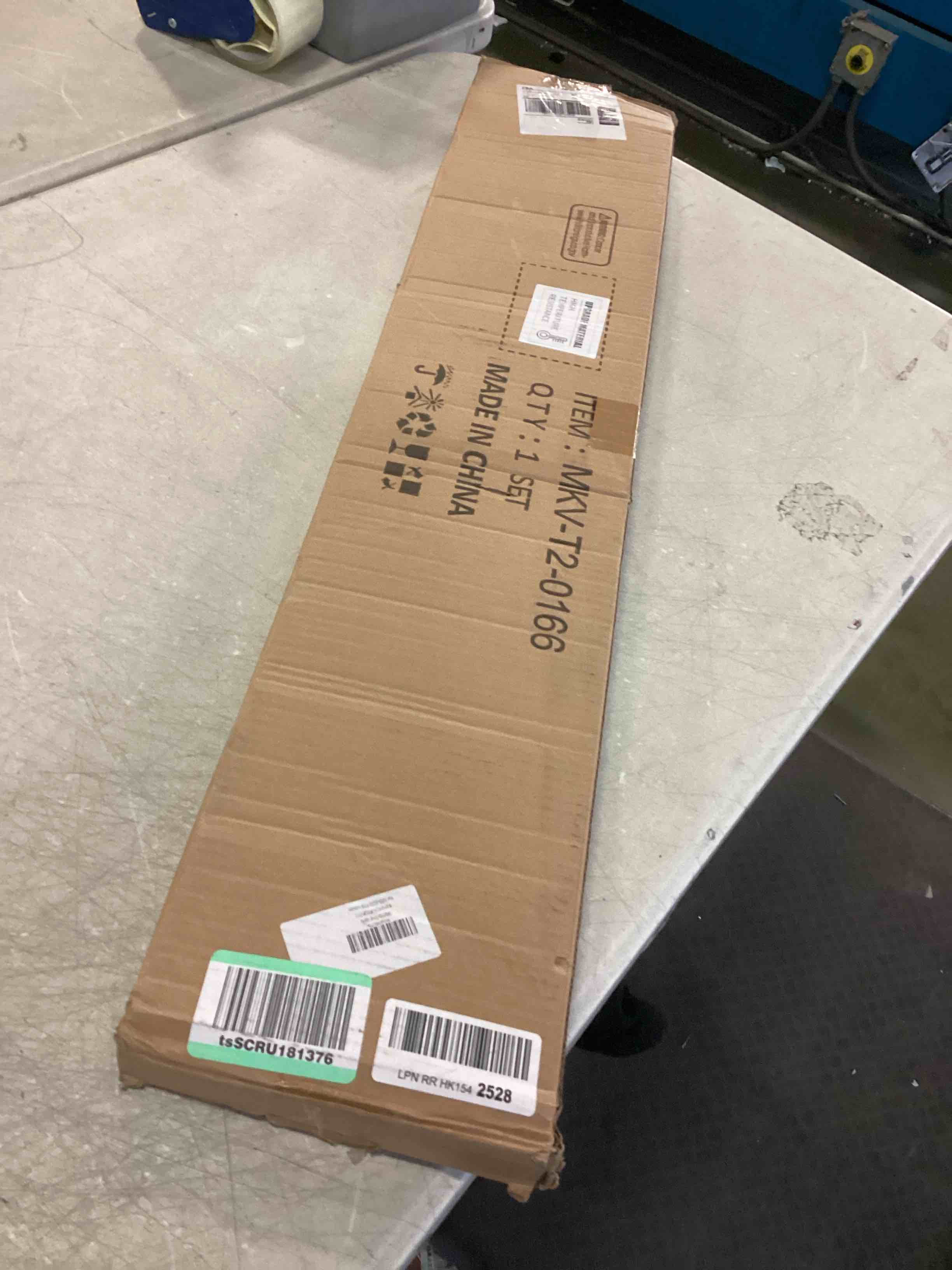 https://s3.amazonaws.com/lotting-images-prod/bidfta/RED5432782_1701351180696.jpeg