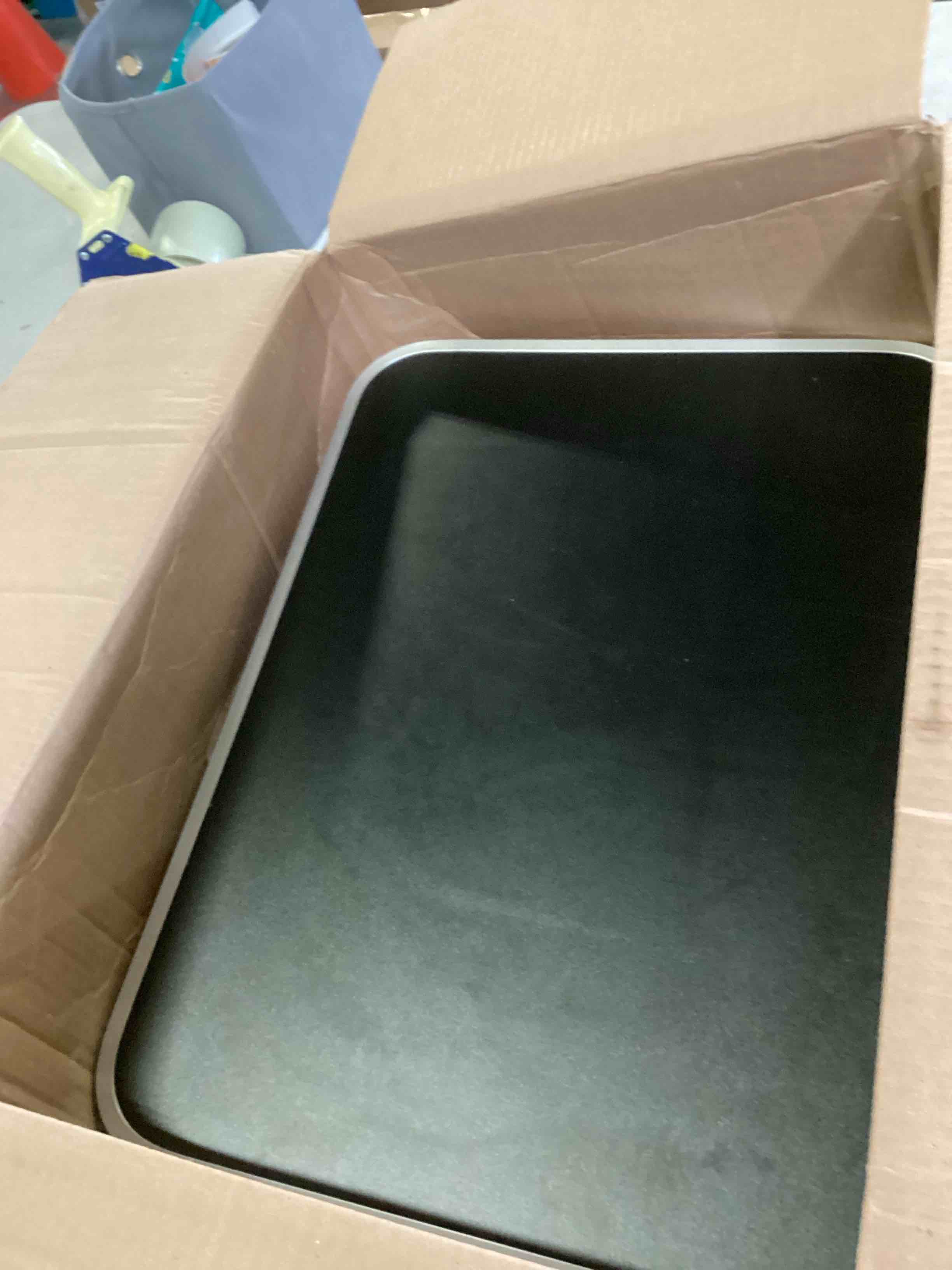 https://s3.amazonaws.com/lotting-images-prod/bidfta/RED5432863_1701361843779.jpeg
