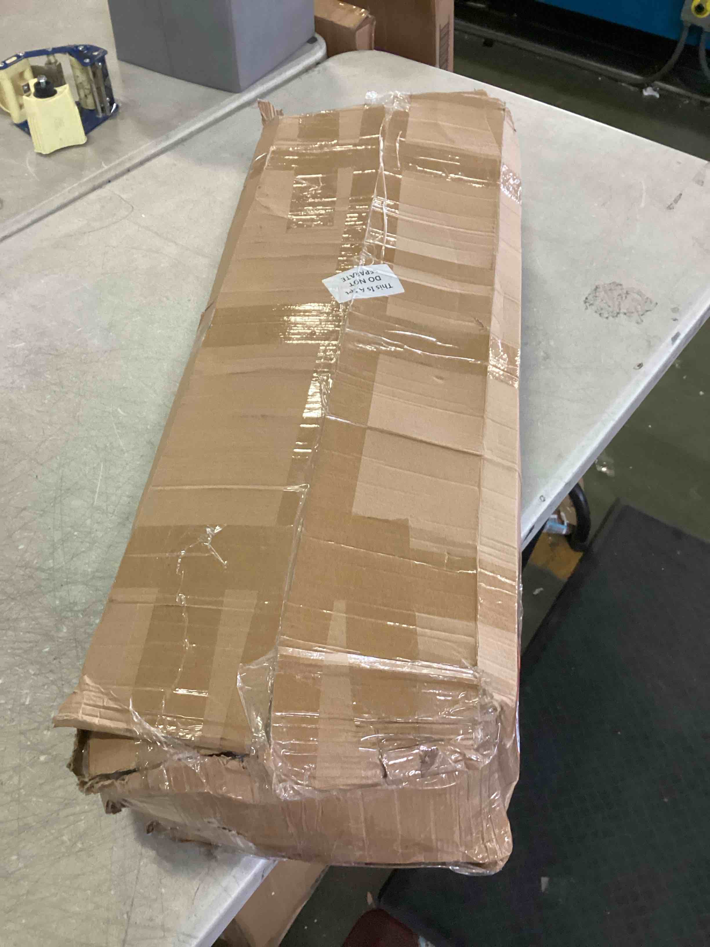 https://s3.amazonaws.com/lotting-images-prod/bidfta/RED5432901_1701368392545.jpeg