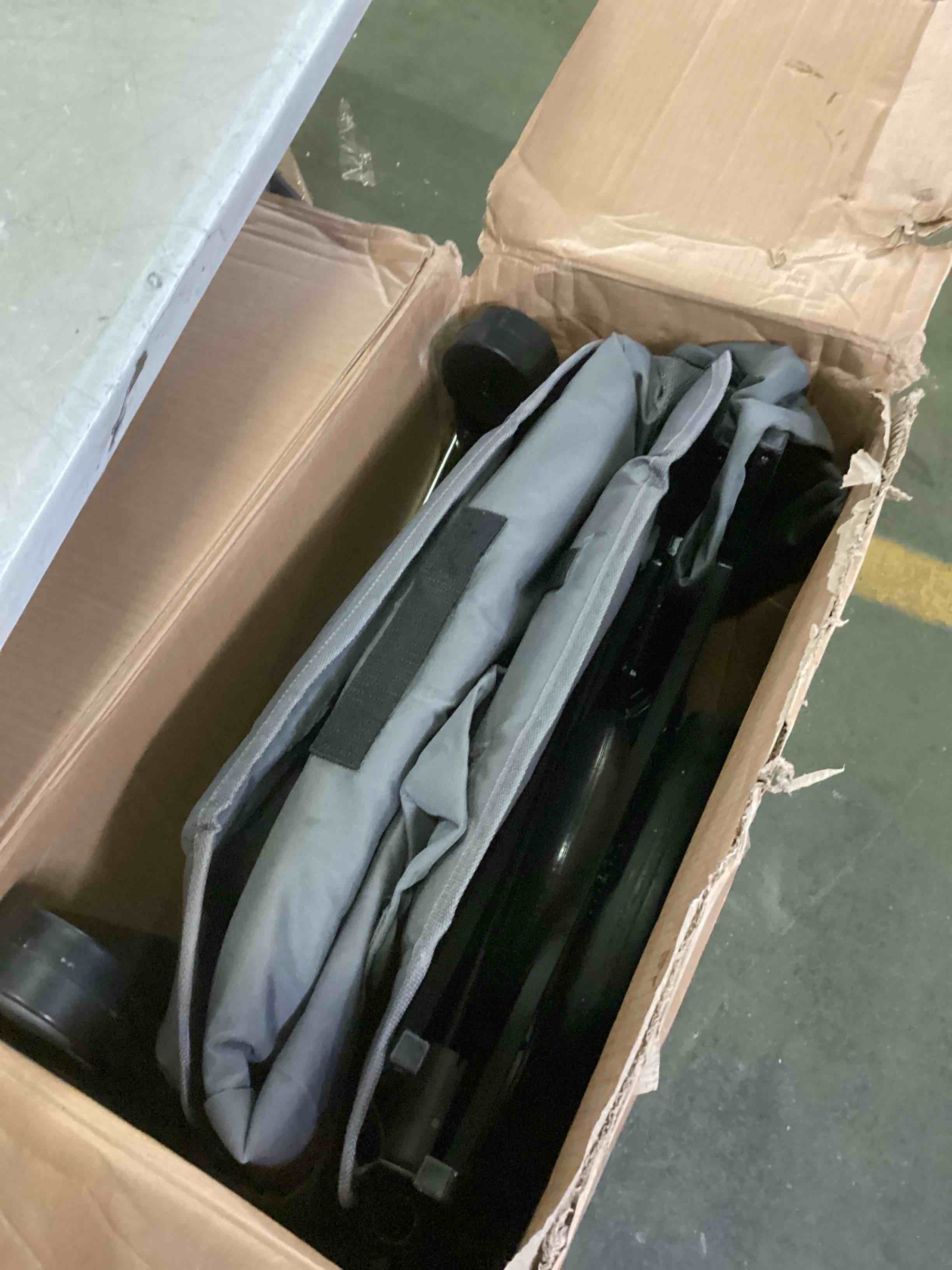https://s3.amazonaws.com/lotting-images-prod/bidfta/RED5432947_1701373713431.jpeg