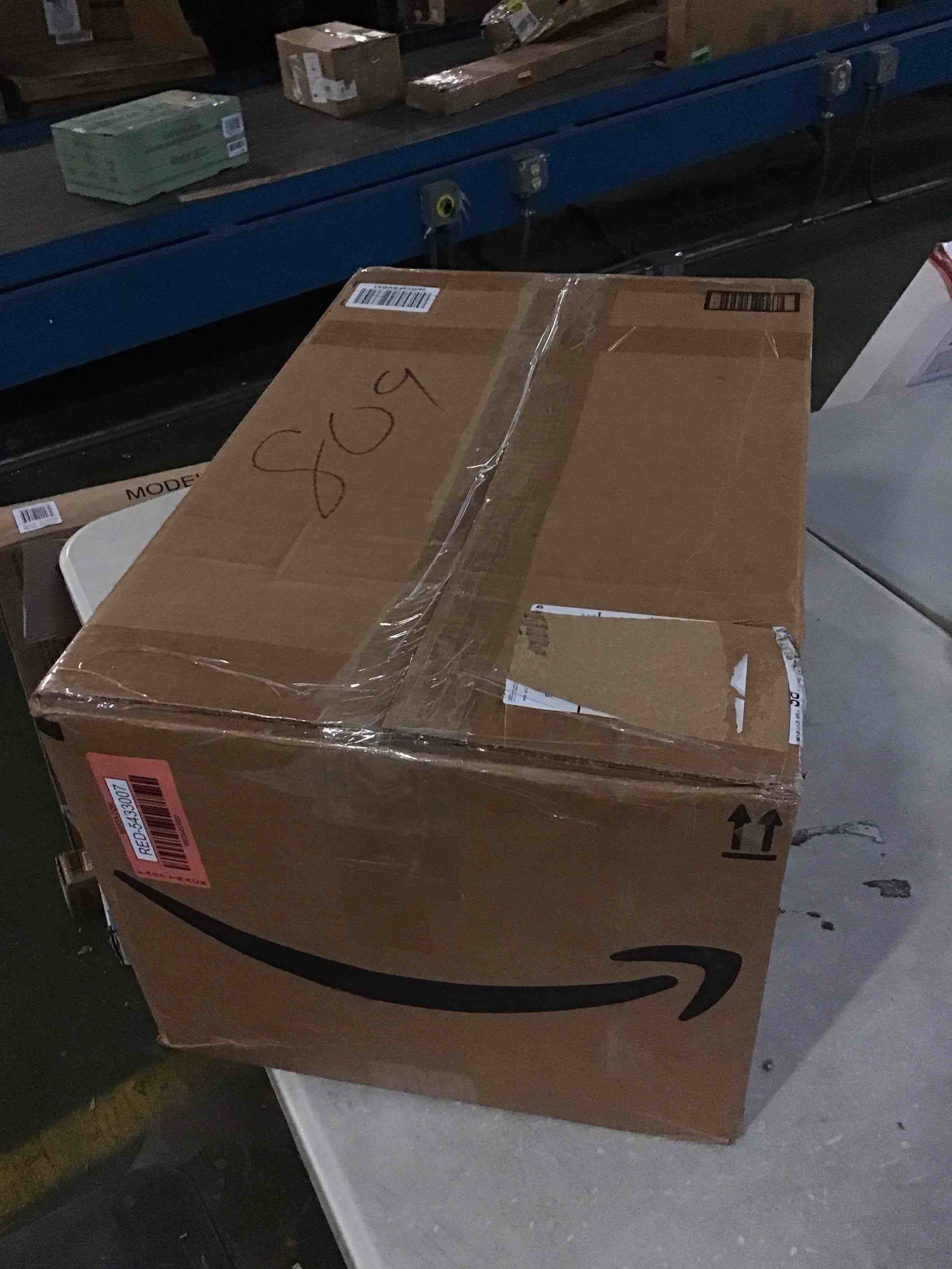 https://s3.amazonaws.com/lotting-images-prod/bidfta/RED5433007_1701439661197.jpeg