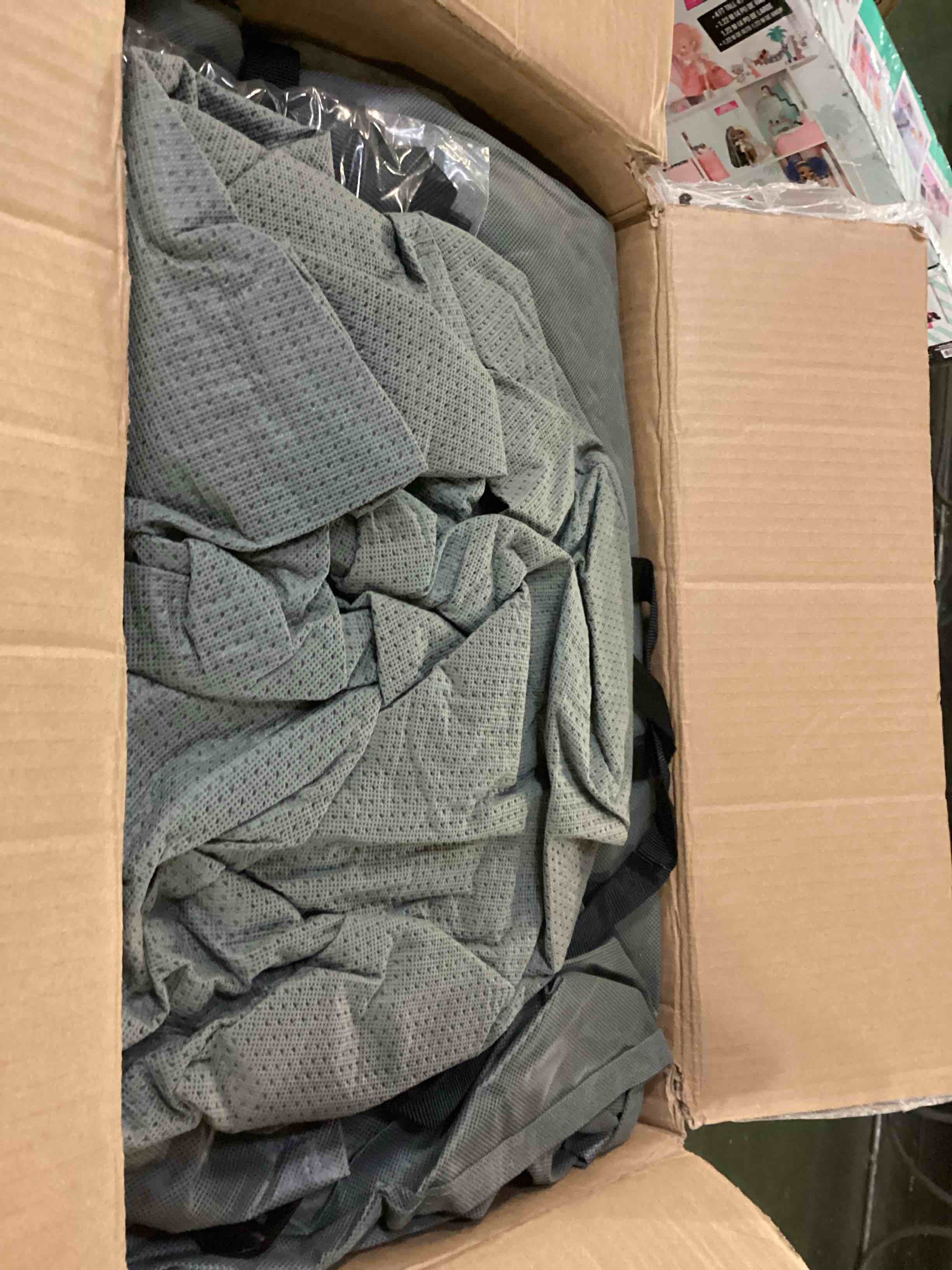 https://s3.amazonaws.com/lotting-images-prod/bidfta/RED5433308_1701785895723.jpeg