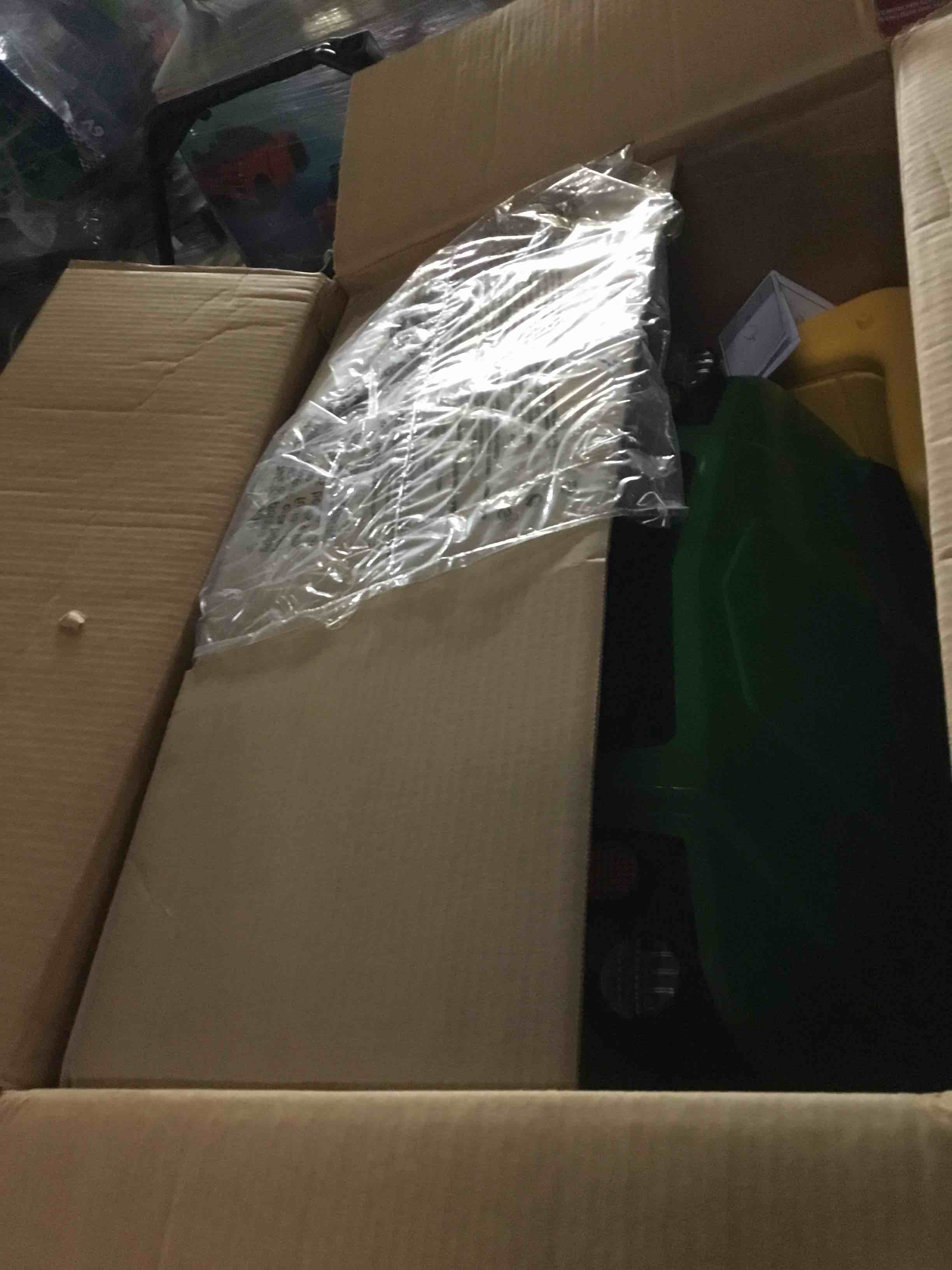 https://s3.amazonaws.com/lotting-images-prod/bidfta/RED5434653_1701698336743.jpeg