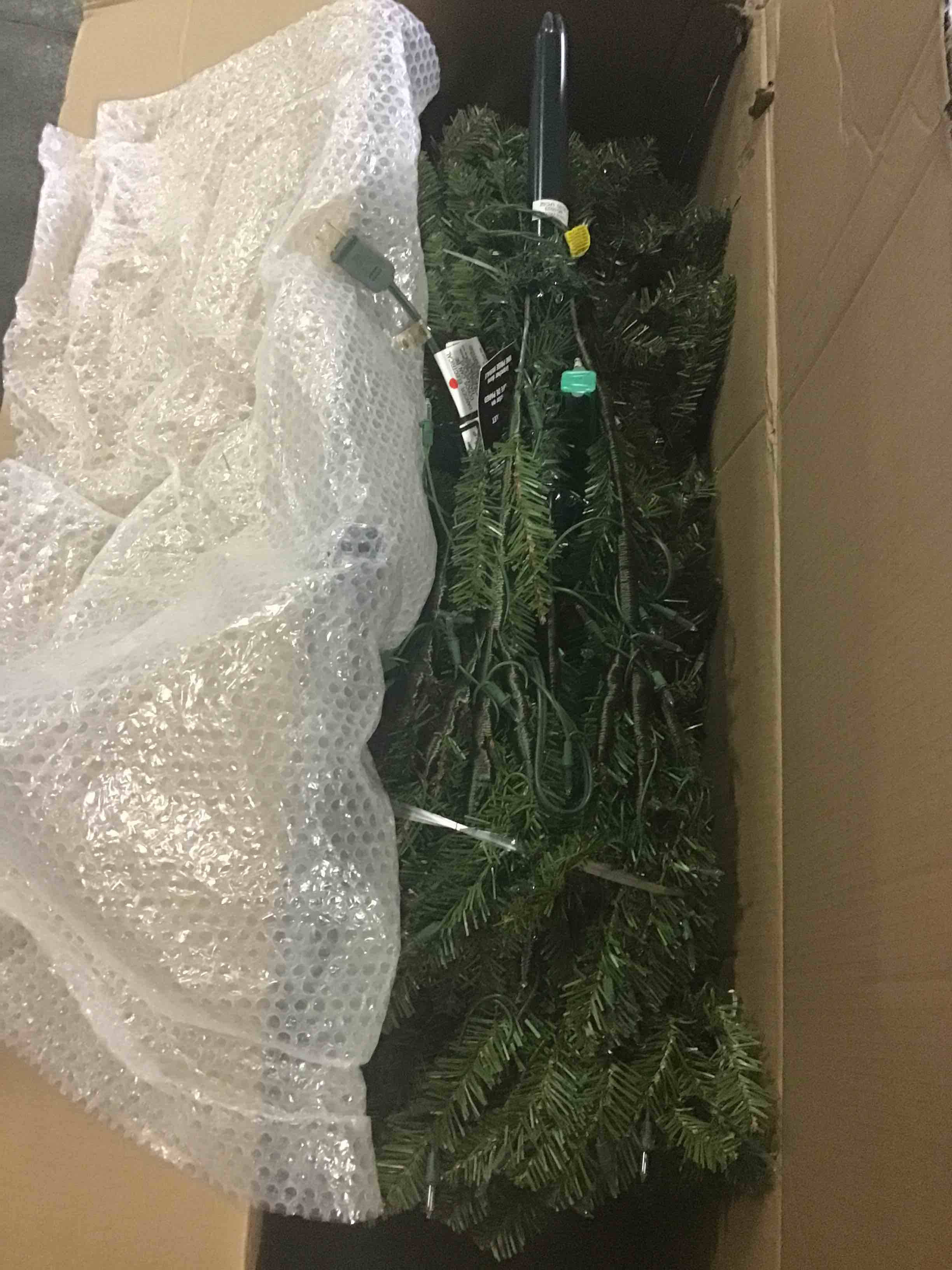https://s3.amazonaws.com/lotting-images-prod/bidfta/RED5435159_1700254236134.jpeg
