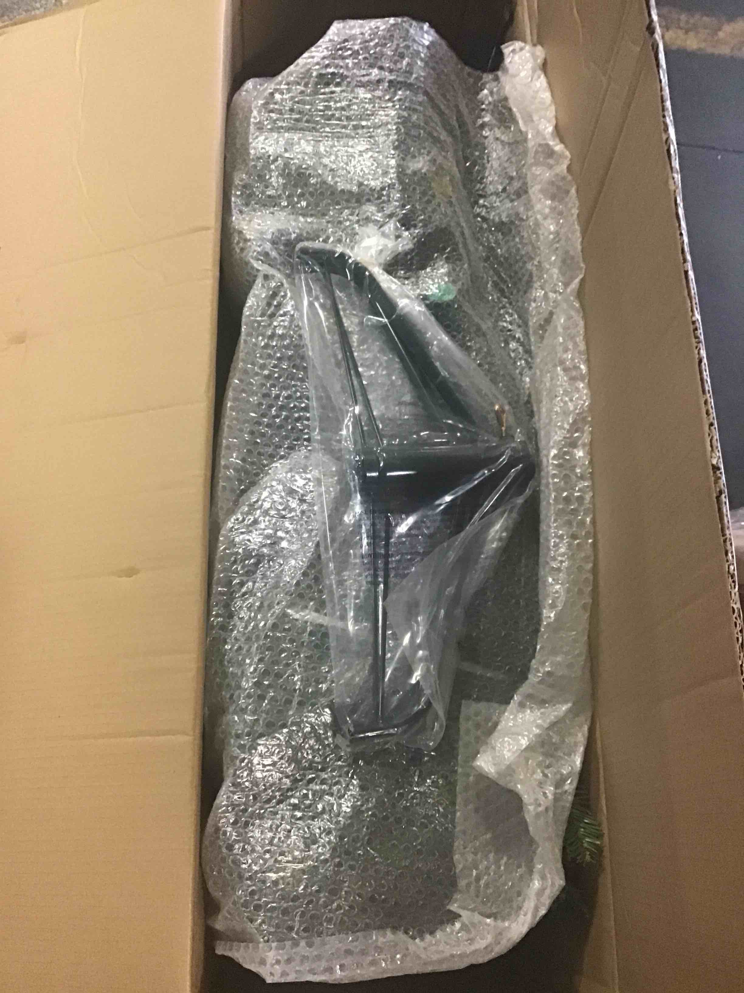 https://s3.amazonaws.com/lotting-images-prod/bidfta/RED5435159_1700254327682.jpeg