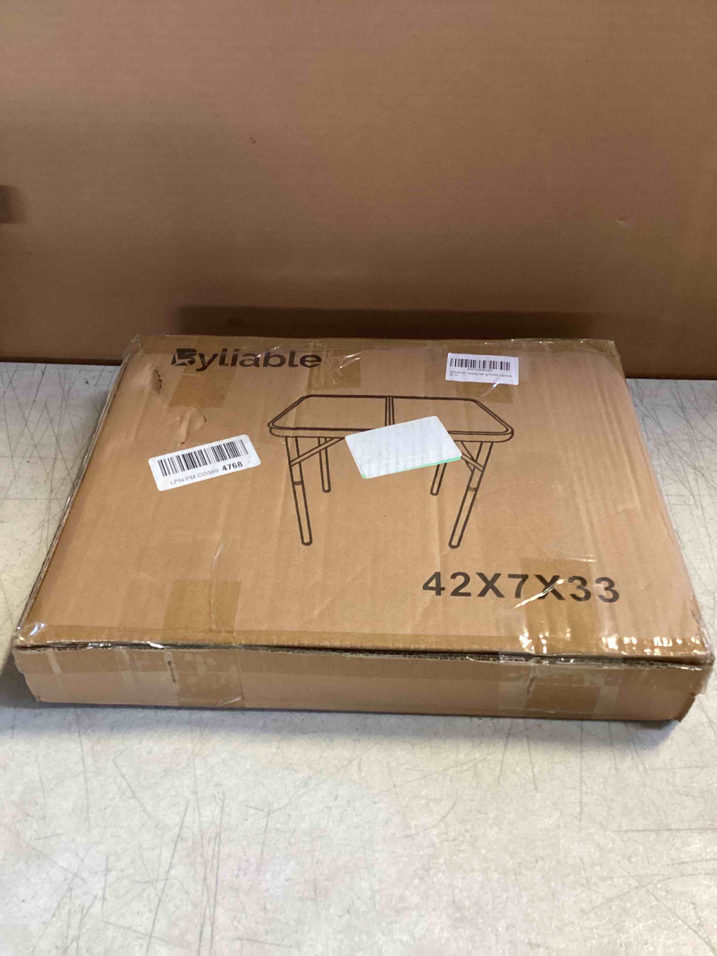 https://s3.amazonaws.com/lotting-images-prod/bidfta/RED5435454_1701182307016.jpeg