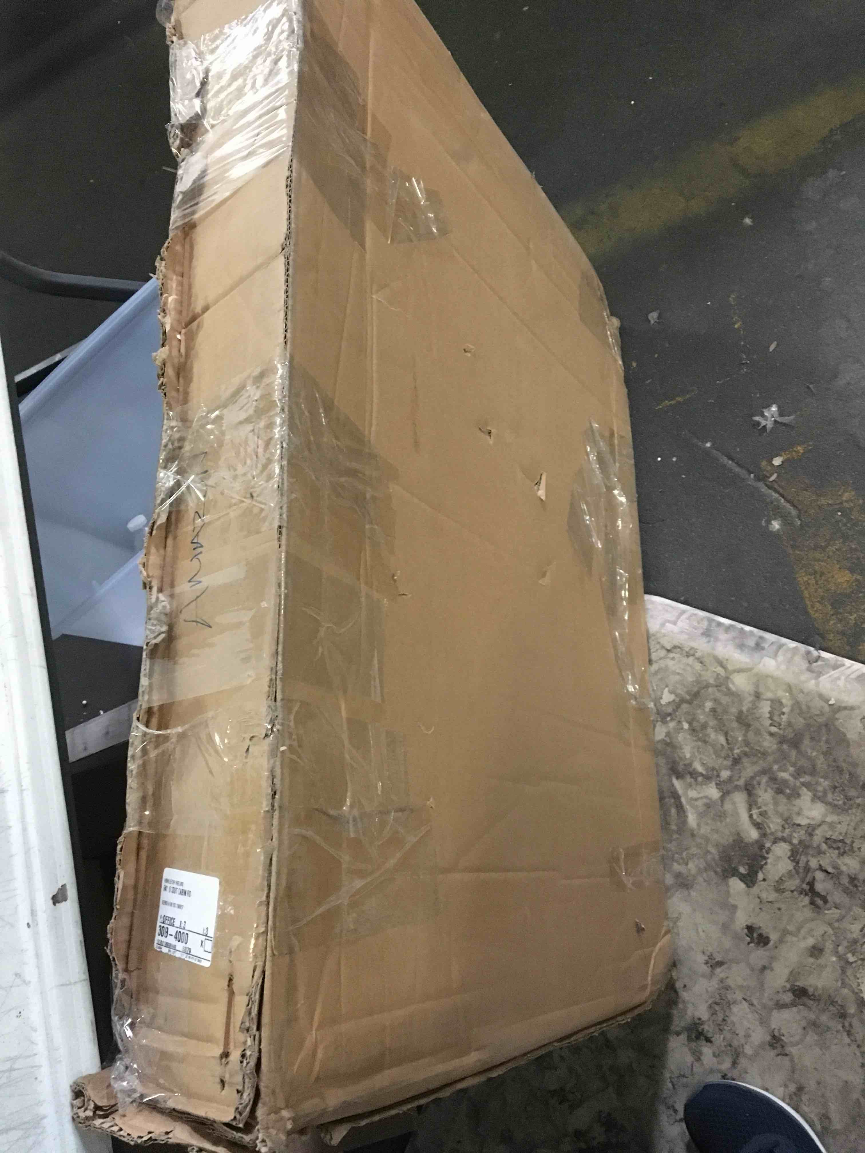 https://s3.amazonaws.com/lotting-images-prod/bidfta/RED5436526_1700158650540.jpeg
