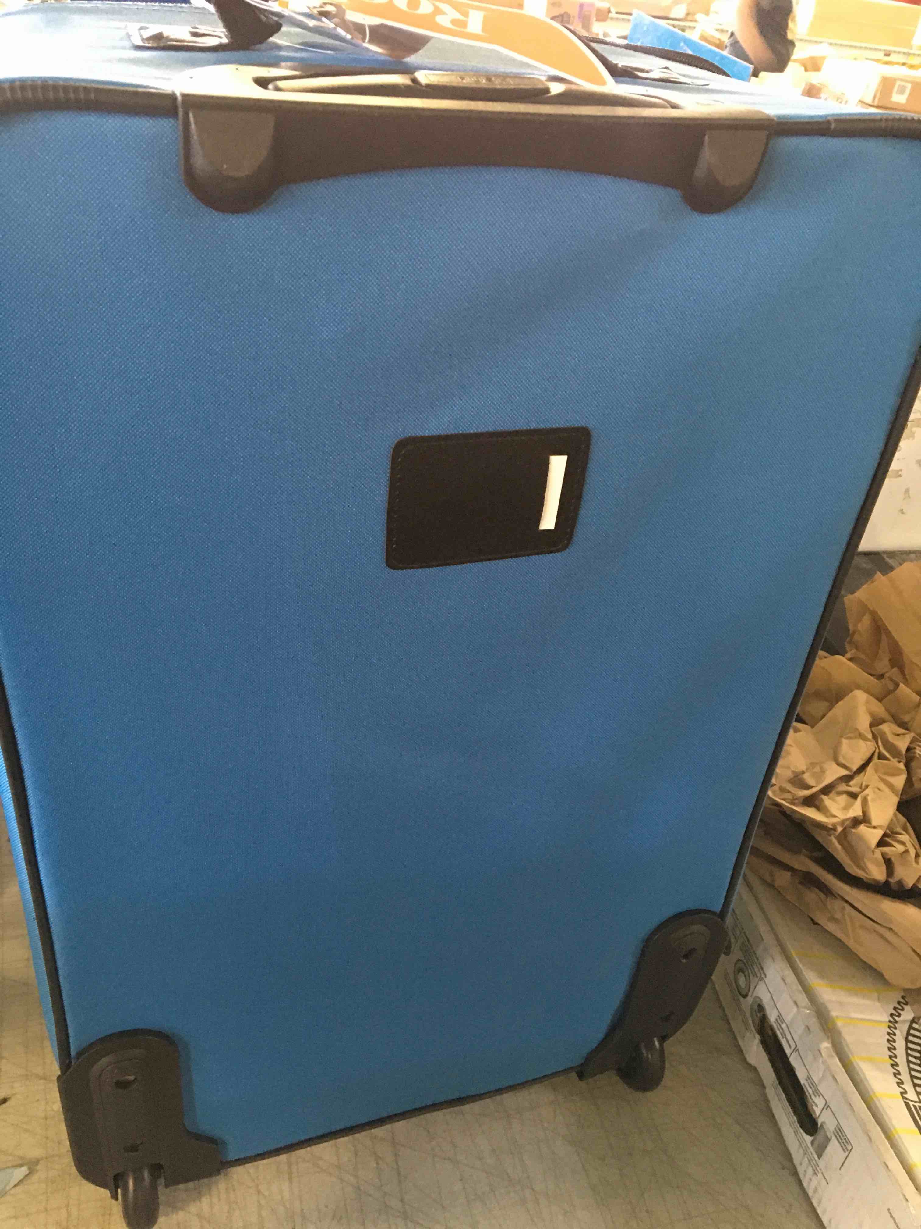 https://s3.amazonaws.com/lotting-images-prod/bidfta/RED5436545_1700162759064.jpeg