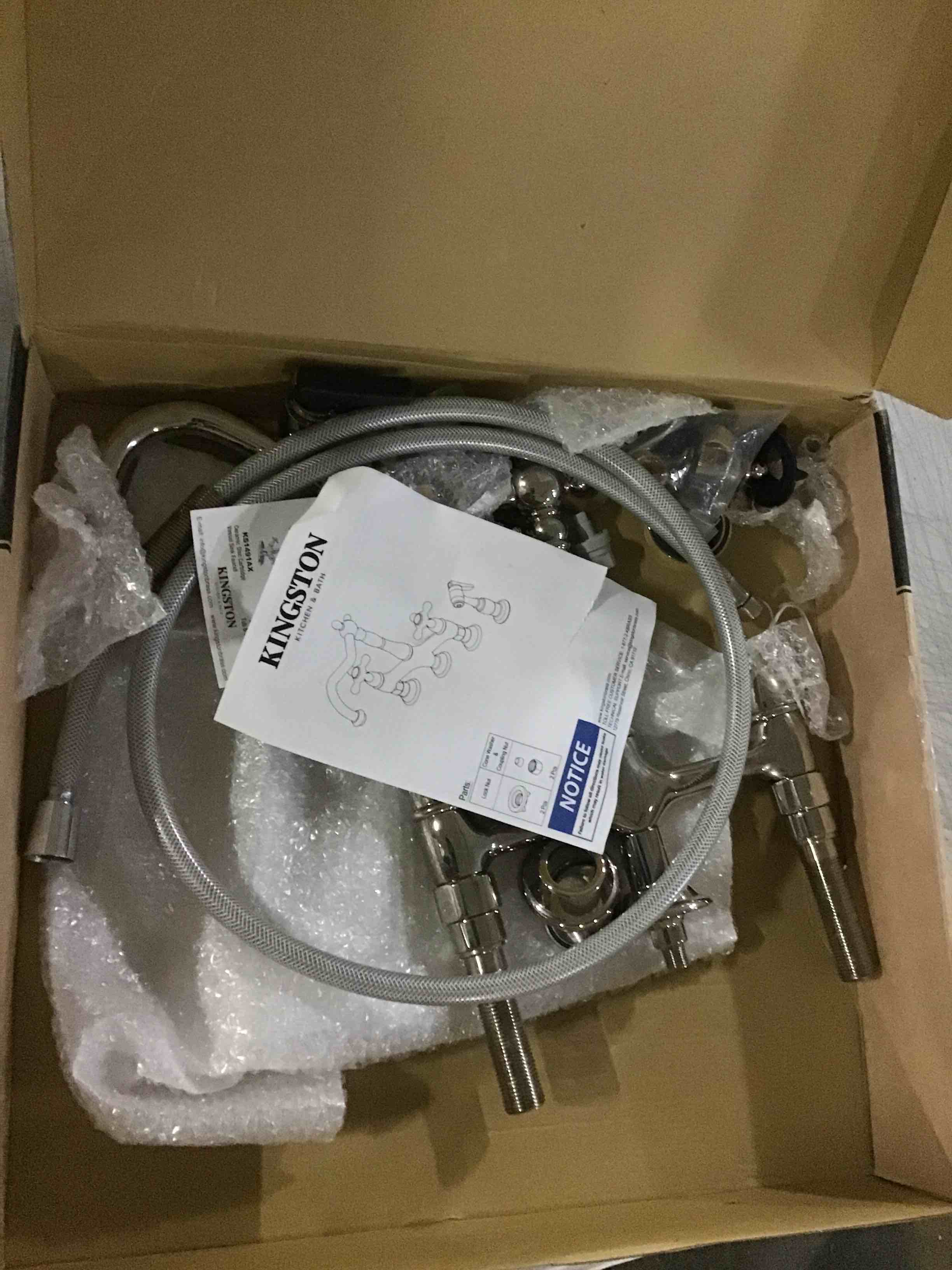 https://s3.amazonaws.com/lotting-images-prod/bidfta/RED5436655_1700485752697.jpeg