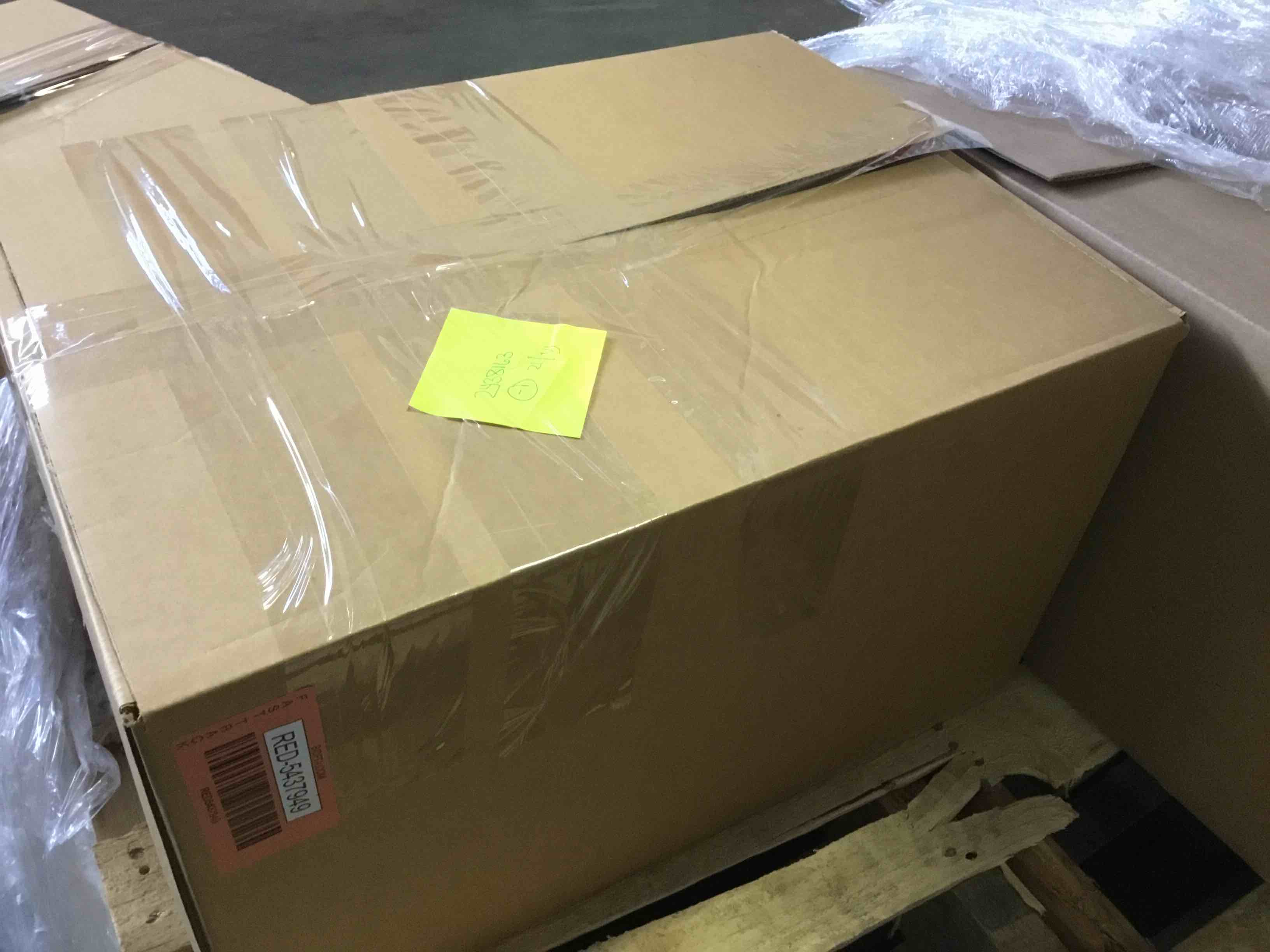 https://s3.amazonaws.com/lotting-images-prod/bidfta/RED5437949_1700162865329.jpeg