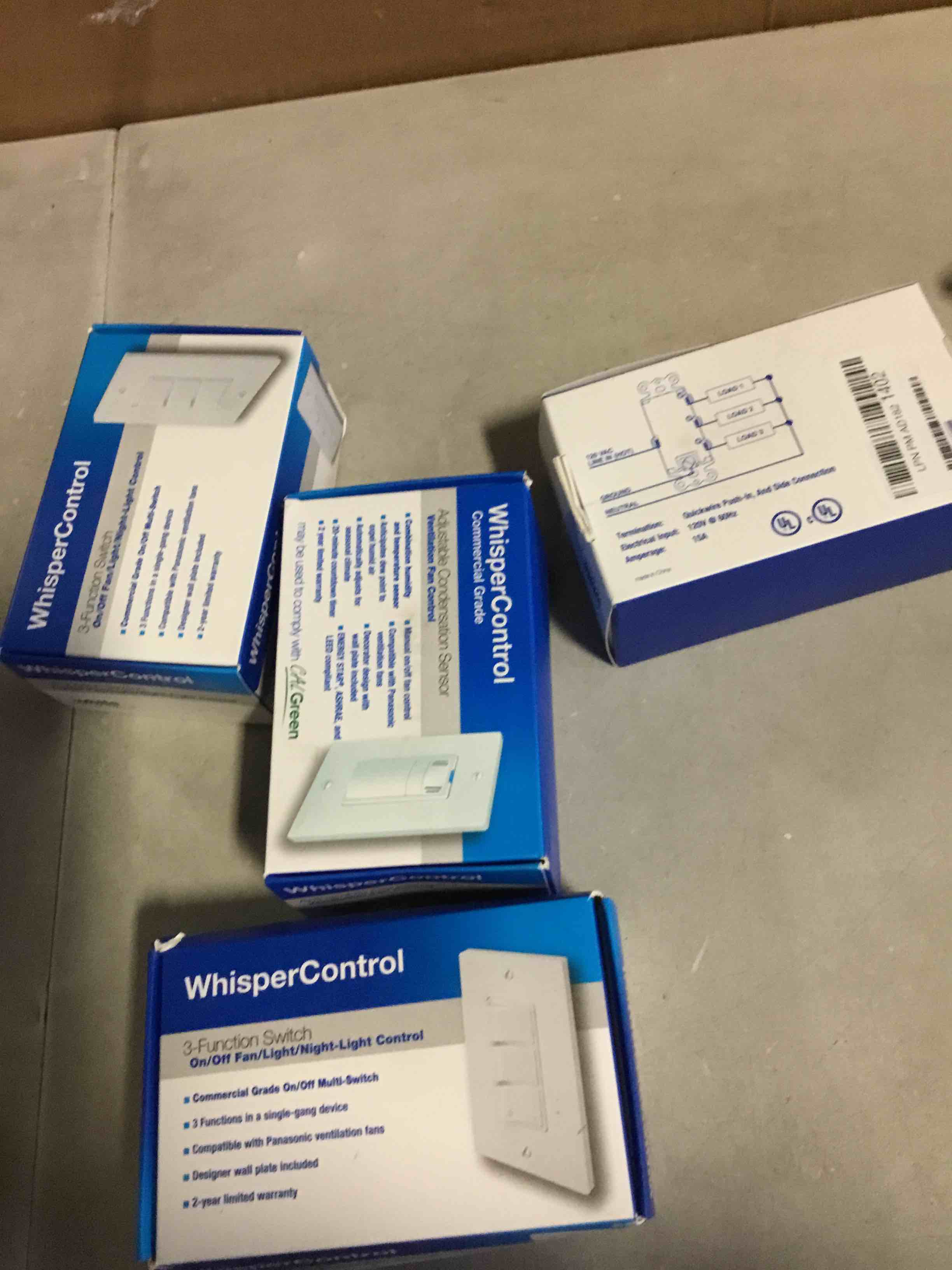 https://s3.amazonaws.com/lotting-images-prod/bidfta/RED5438105_1700239818932.jpeg