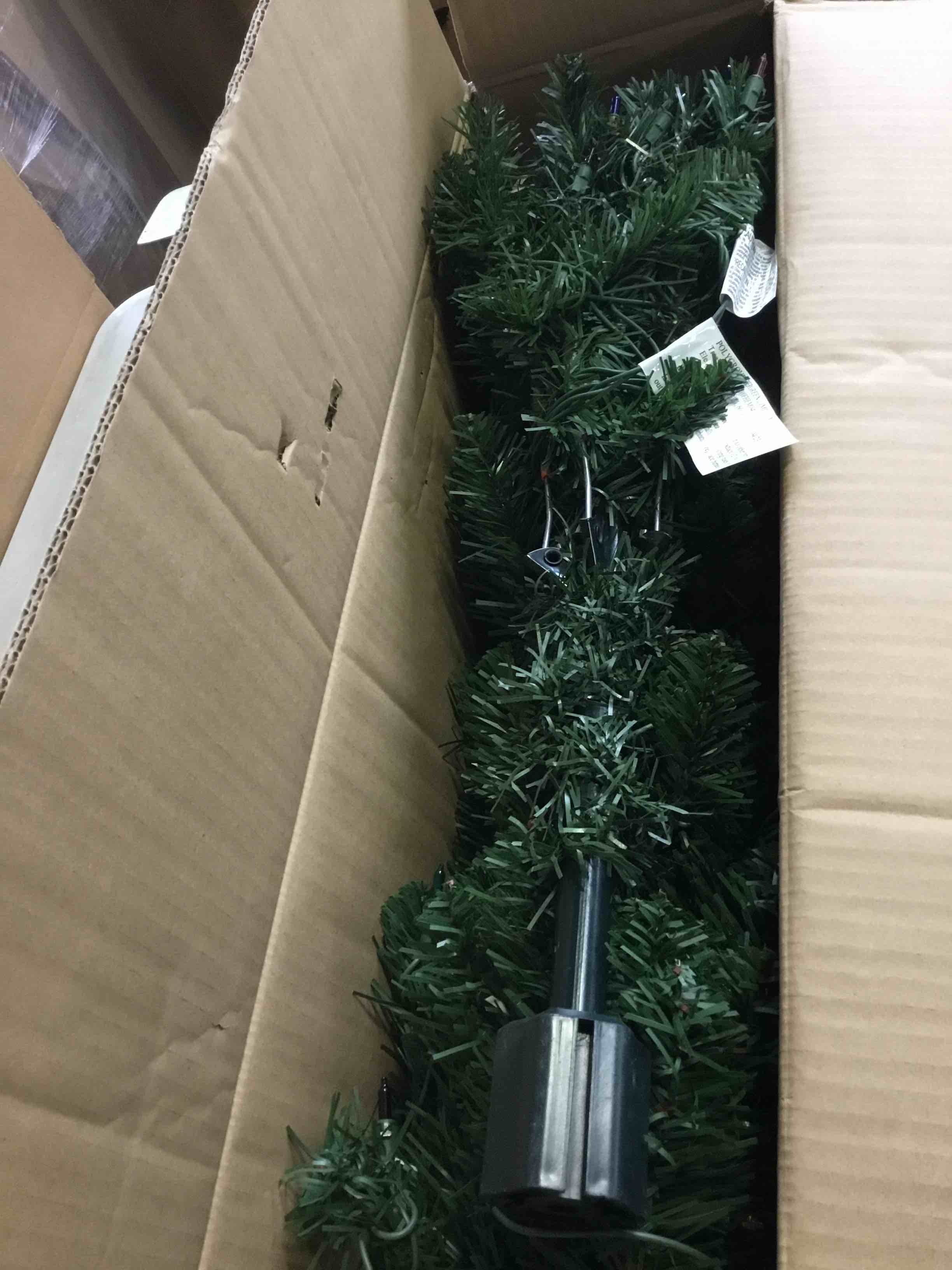 https://s3.amazonaws.com/lotting-images-prod/bidfta/RED5438334_1700498688490.jpeg