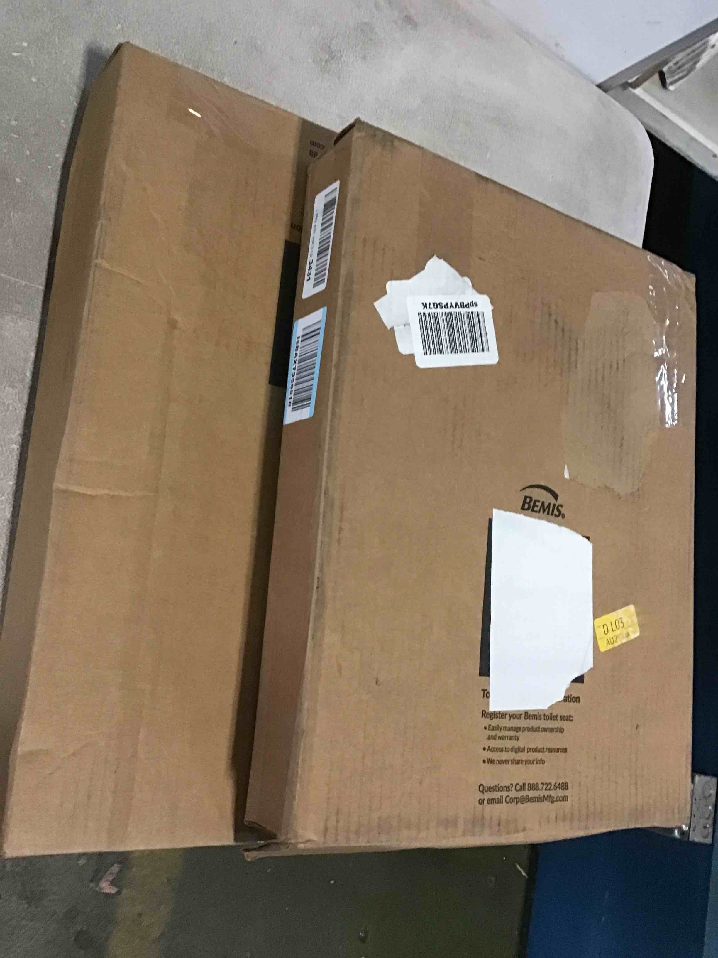 https://s3.amazonaws.com/lotting-images-prod/bidfta/RED5441036_1700250881544.jpeg