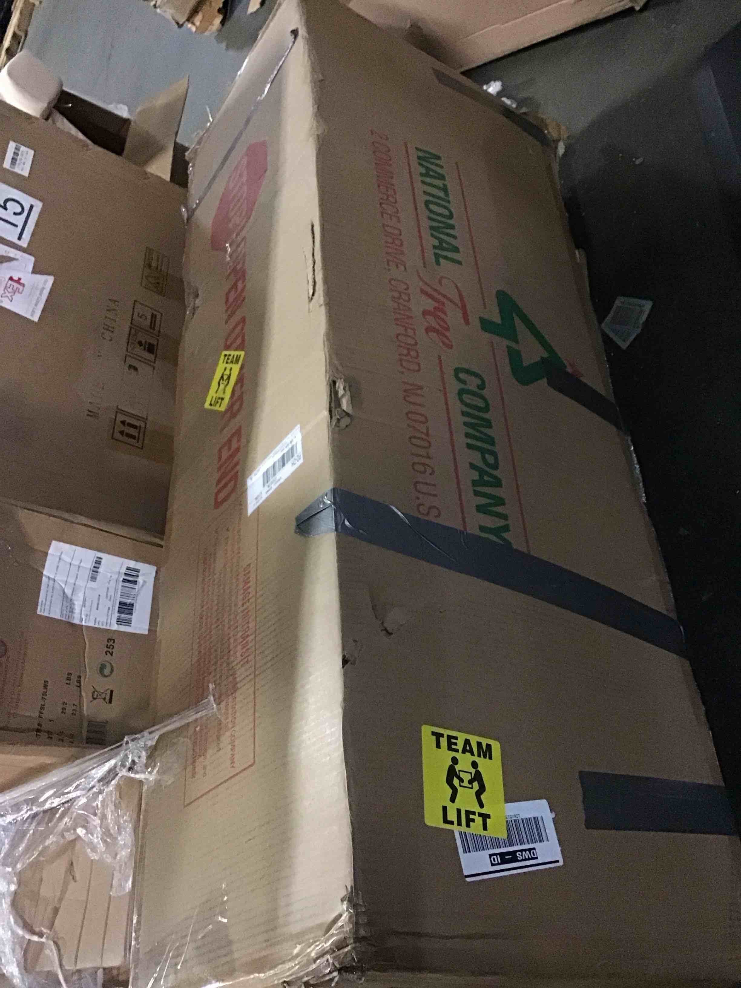 https://s3.amazonaws.com/lotting-images-prod/bidfta/RED5441348_1700577154345.jpeg