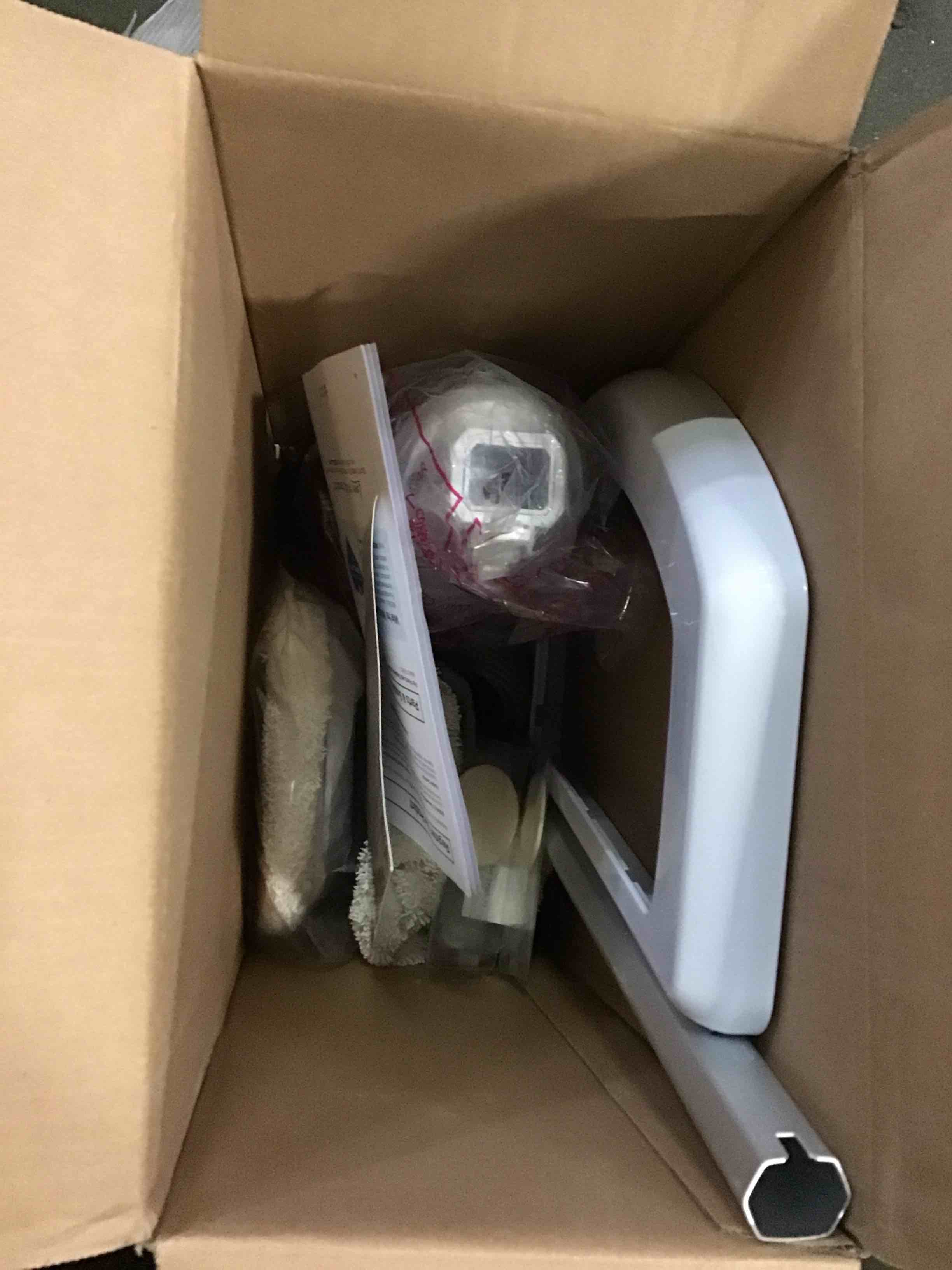 https://s3.amazonaws.com/lotting-images-prod/bidfta/RED5441374_1700581211134.jpeg