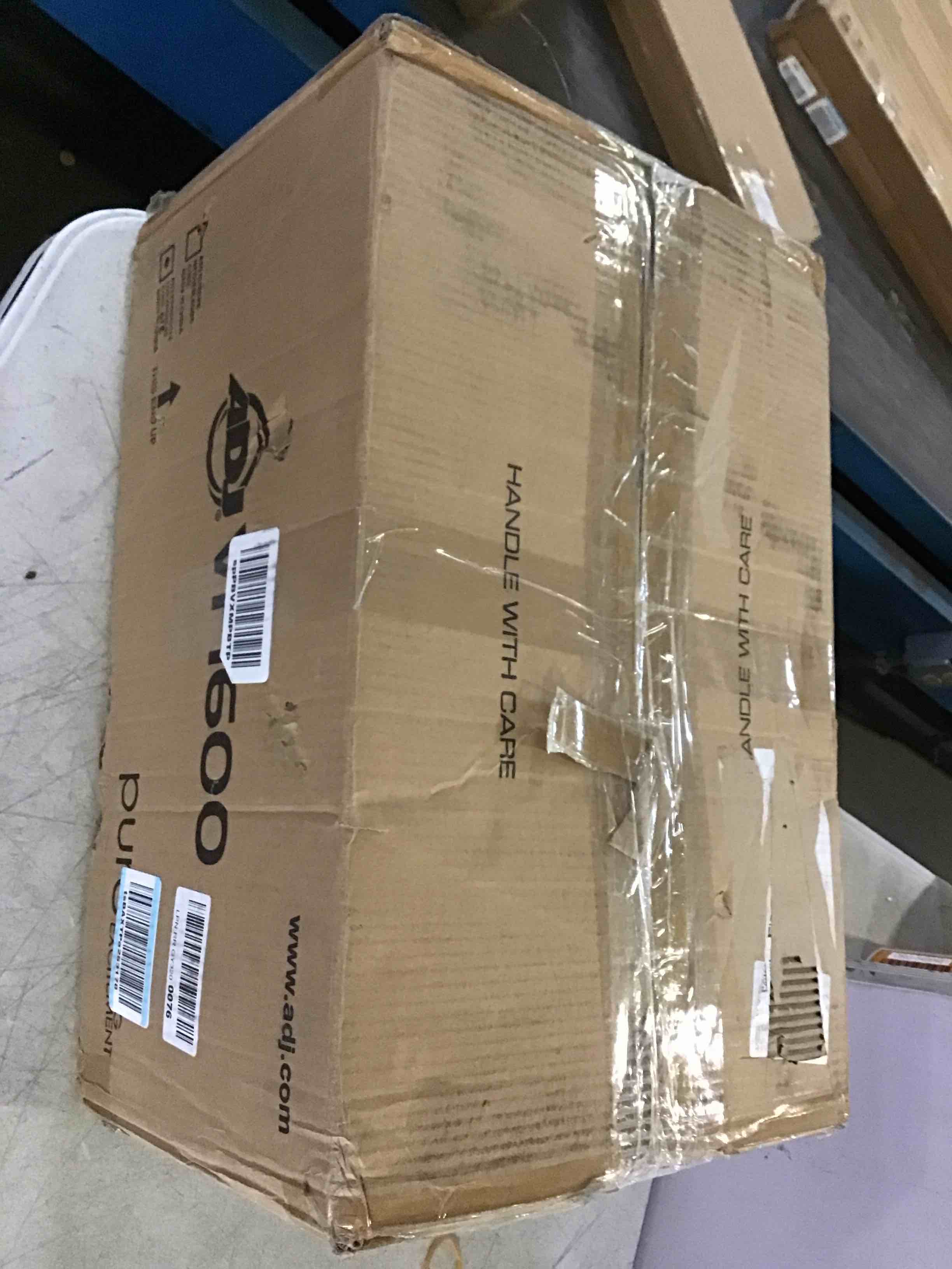 https://s3.amazonaws.com/lotting-images-prod/bidfta/RED5441637_1700670489863.jpeg