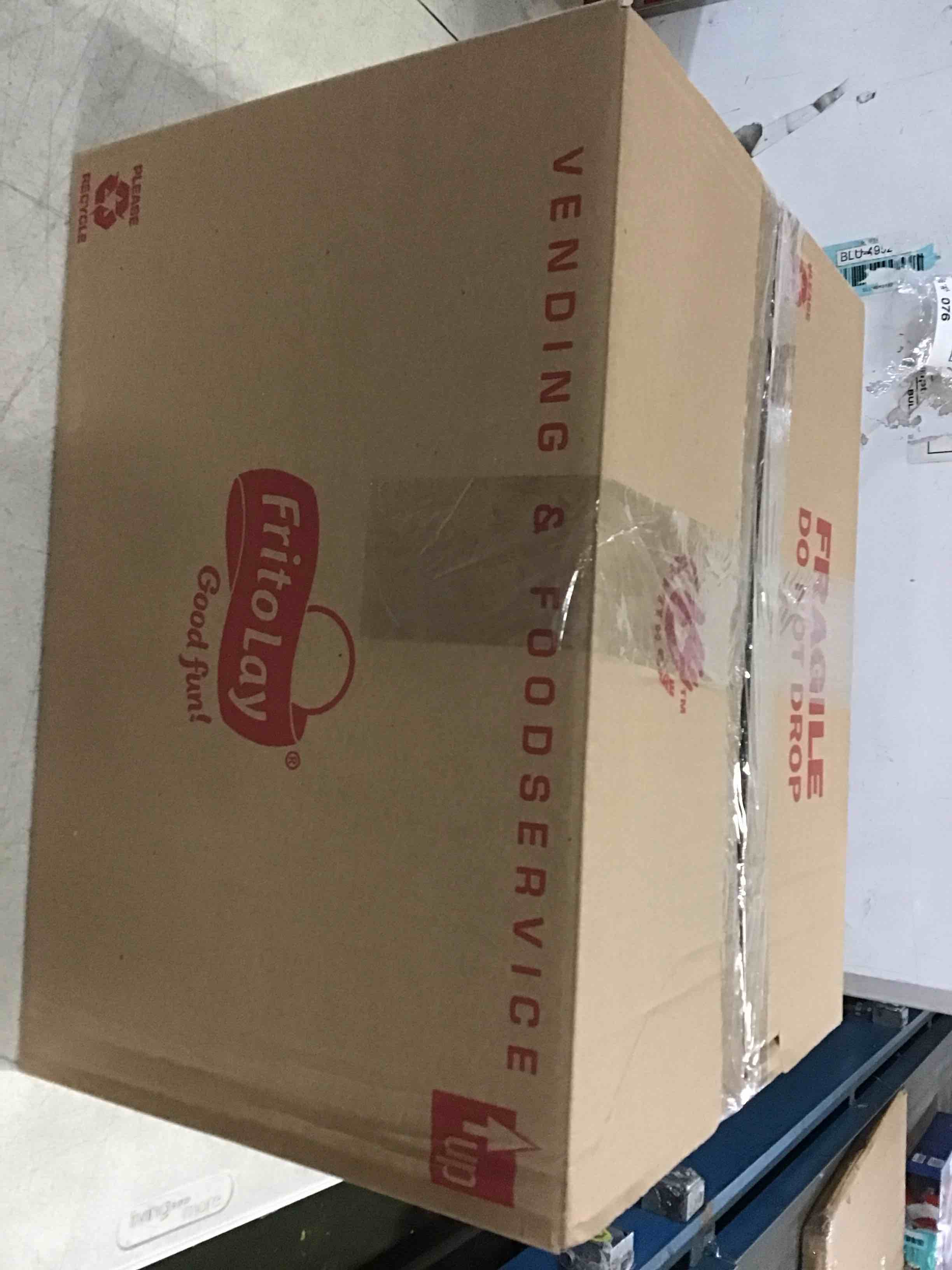 https://s3.amazonaws.com/lotting-images-prod/bidfta/RED5442308_1701178513056.jpeg