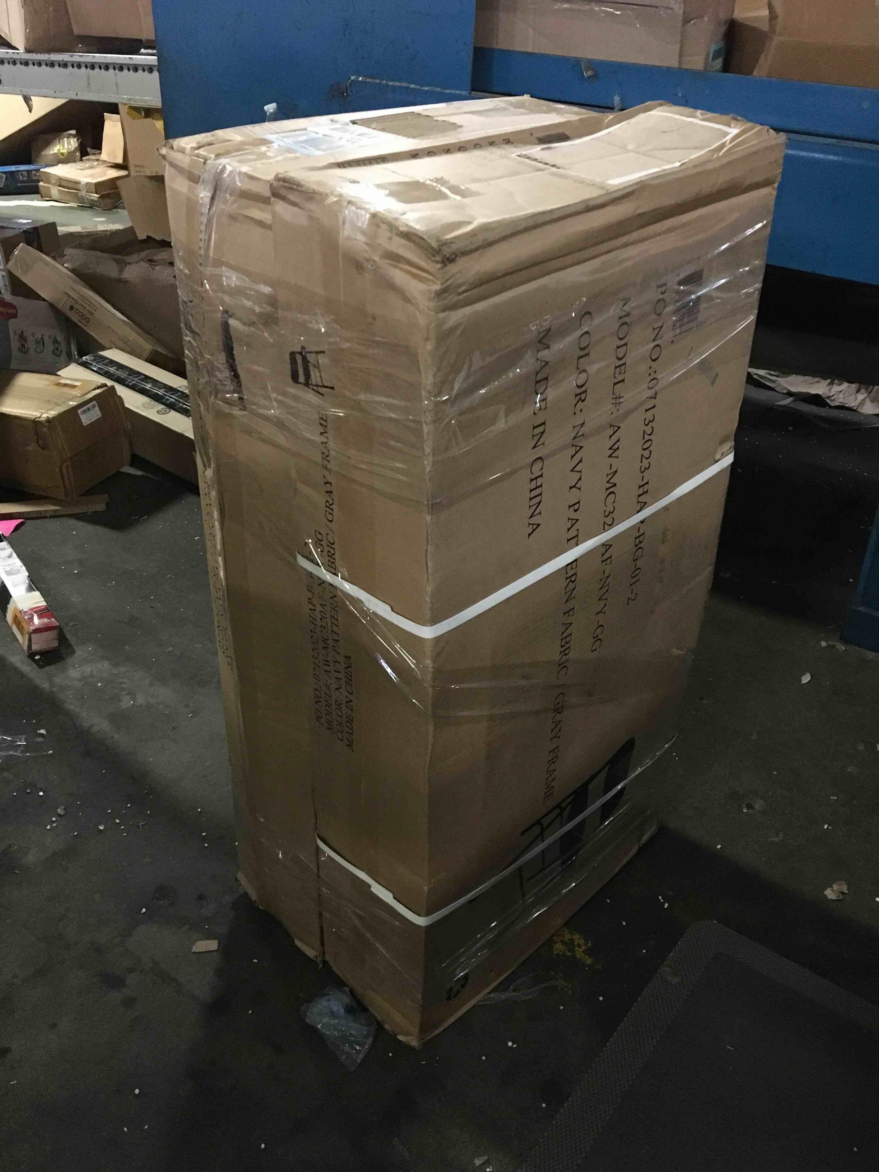 https://s3.amazonaws.com/lotting-images-prod/bidfta/RED5442450_1700246804783.jpeg