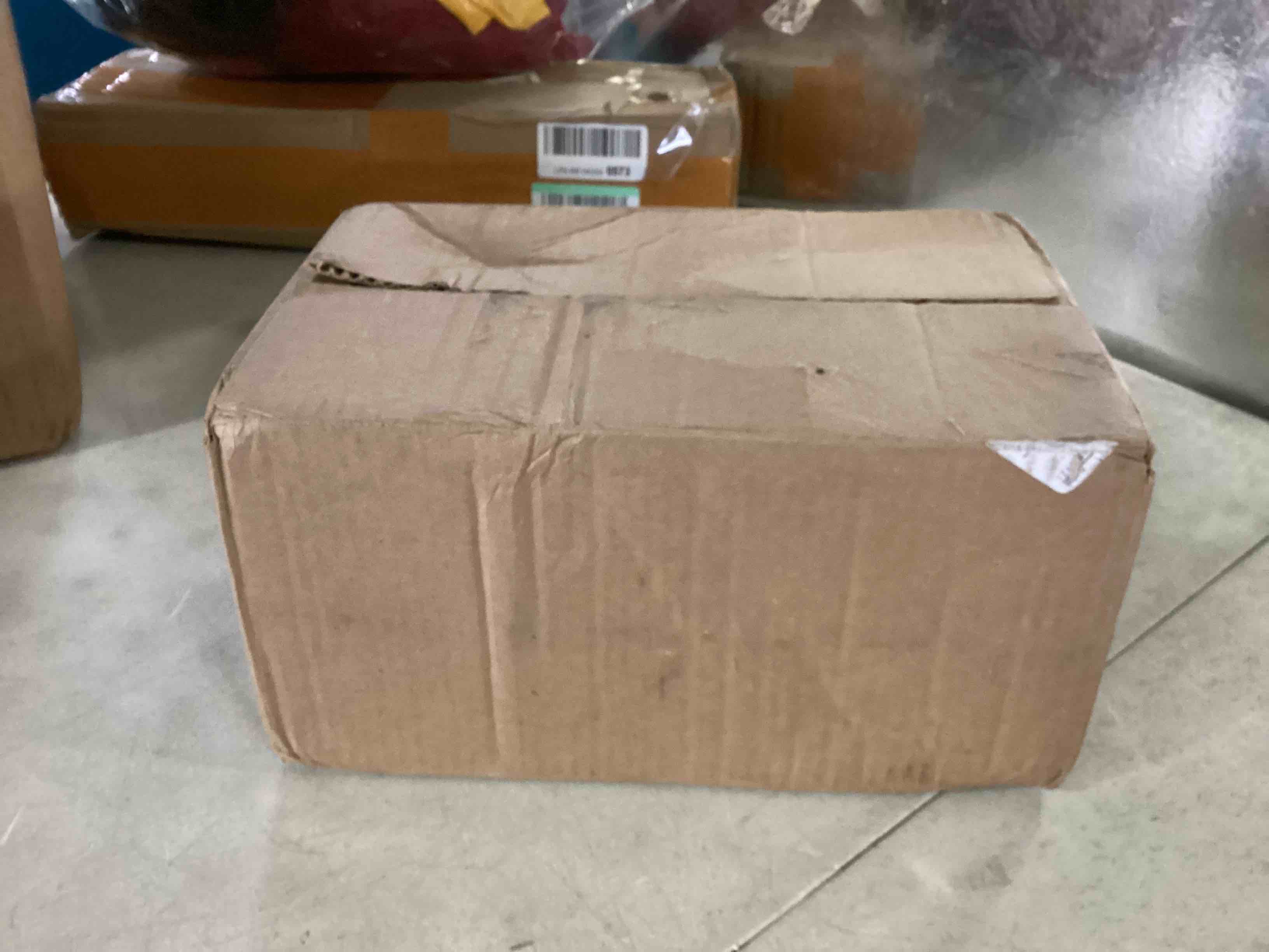 https://s3.amazonaws.com/lotting-images-prod/bidfta/RED5442531_1700498773914.jpeg