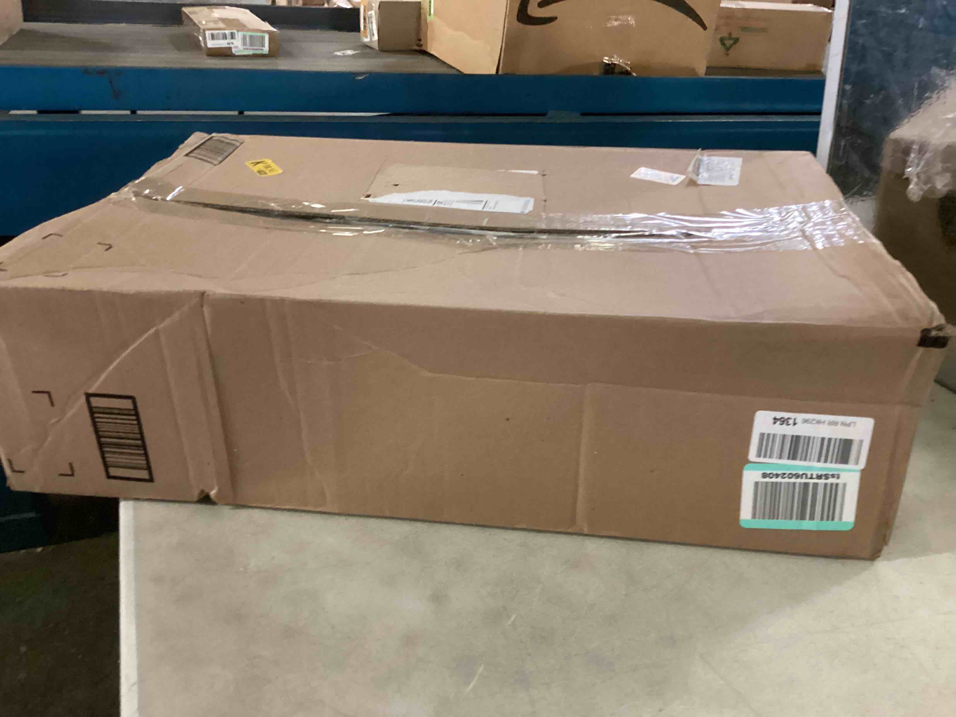 https://s3.amazonaws.com/lotting-images-prod/bidfta/RED5442865_1701109732868.jpeg