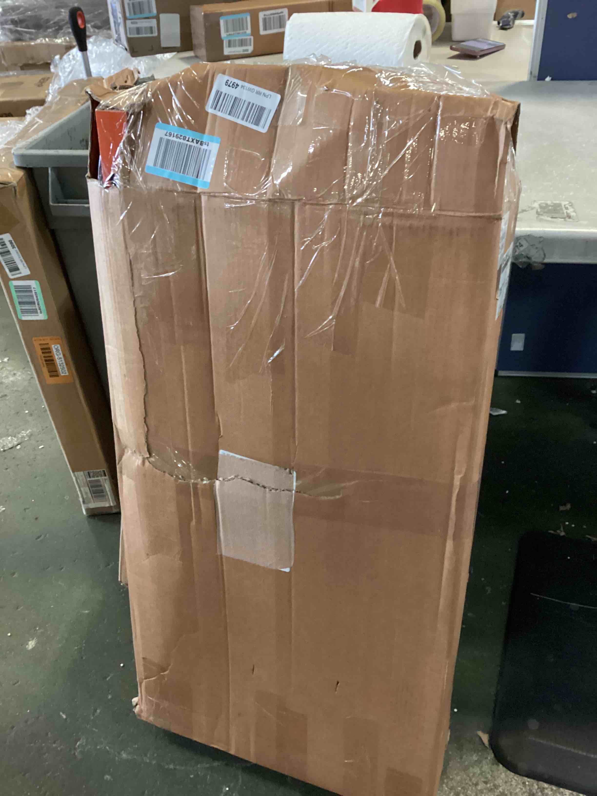 https://s3.amazonaws.com/lotting-images-prod/bidfta/RED5443221_1701358035605.jpeg